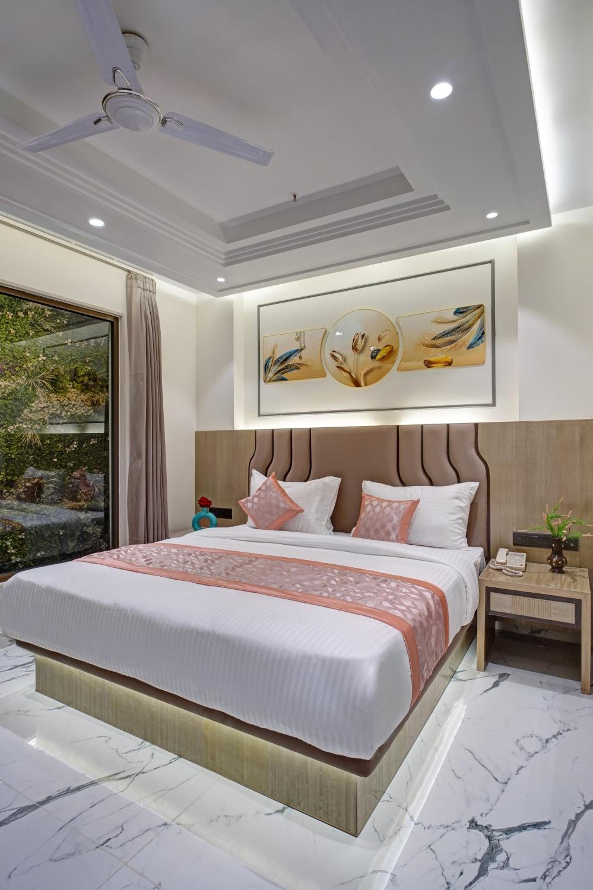Executive Suite With Garden View