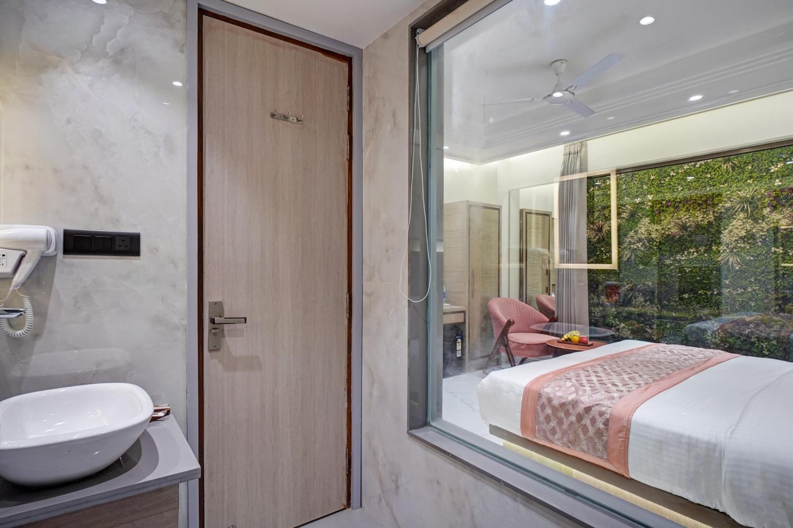 Executive Suite With Garden View photo 3