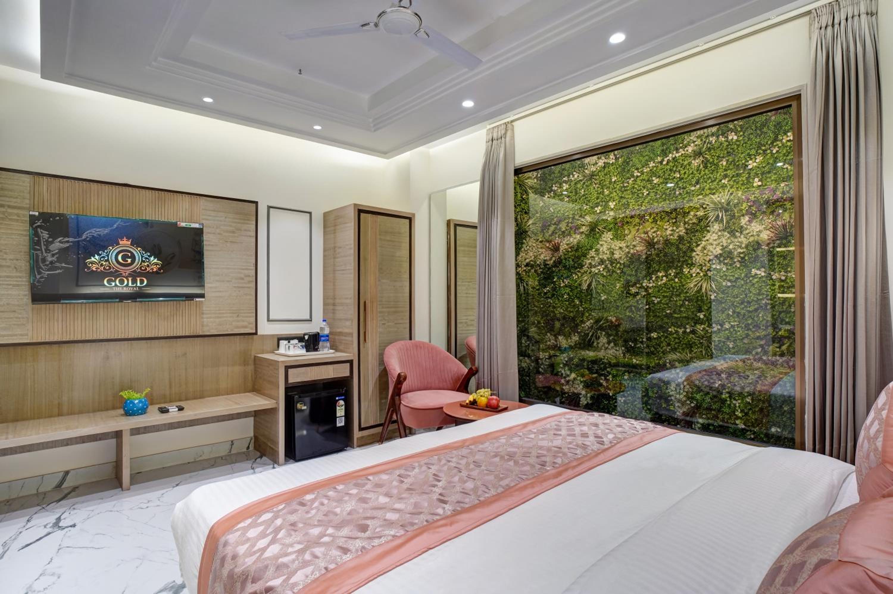 Executive Suite With Garden View photo 2