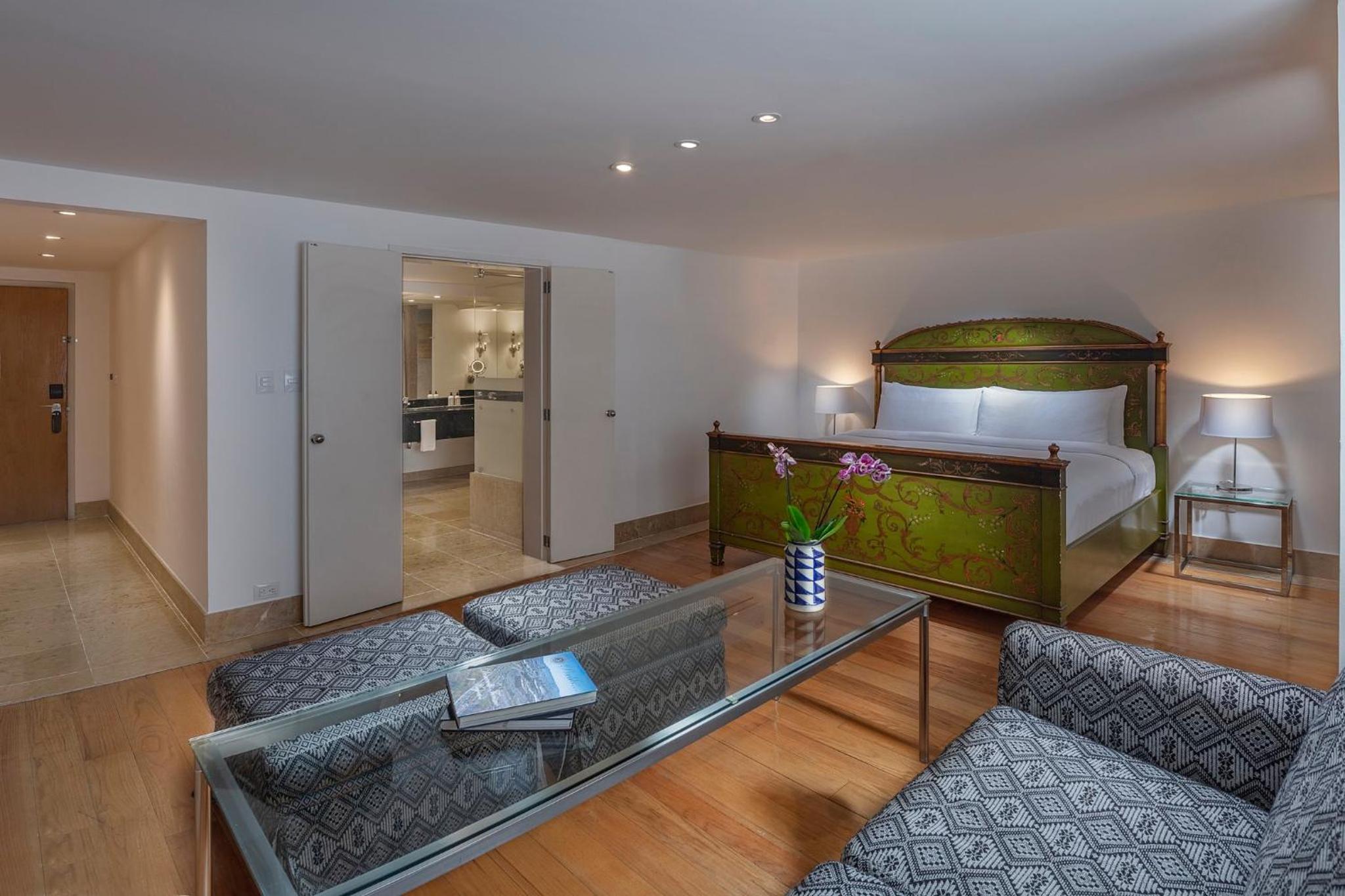 Junior King Suite - Photo 6