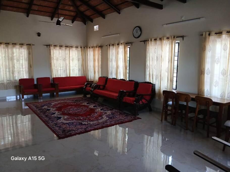 Villa photo 1