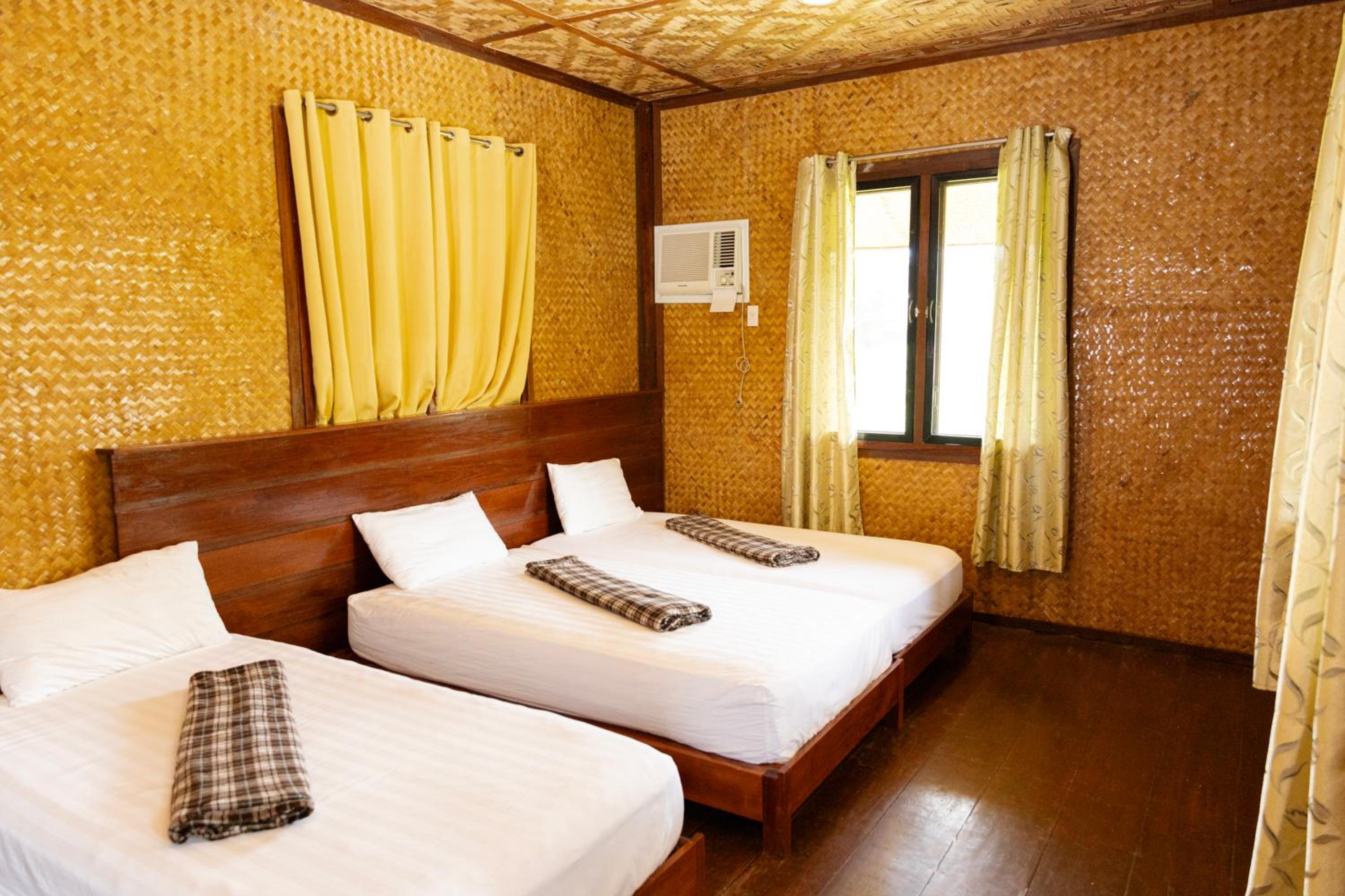Superior Triple Room photo 3