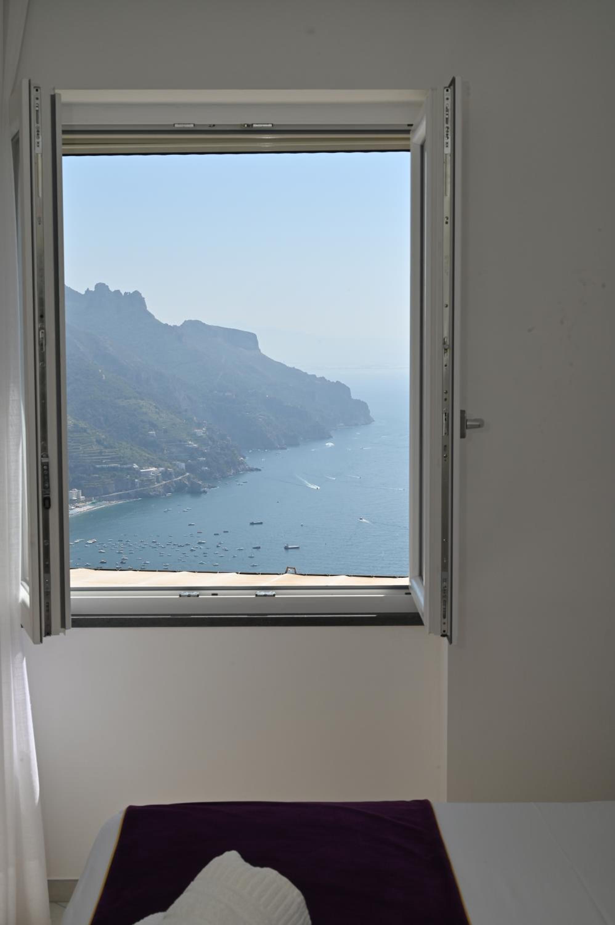 Deluxe Triple Room with Sea View - Photo 2