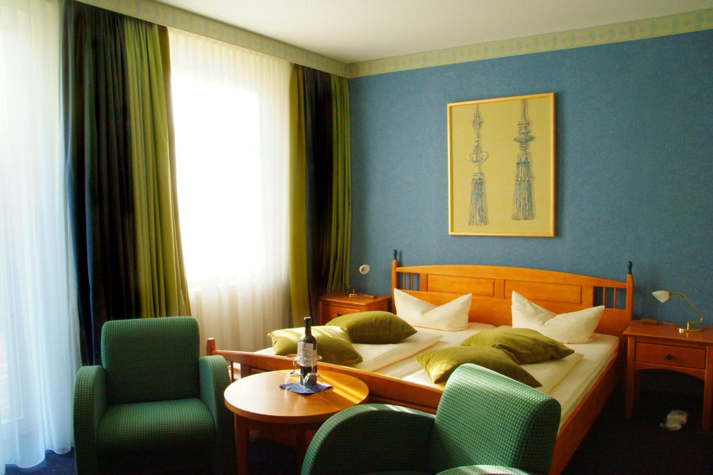 Deluxe Double Room with Shower
