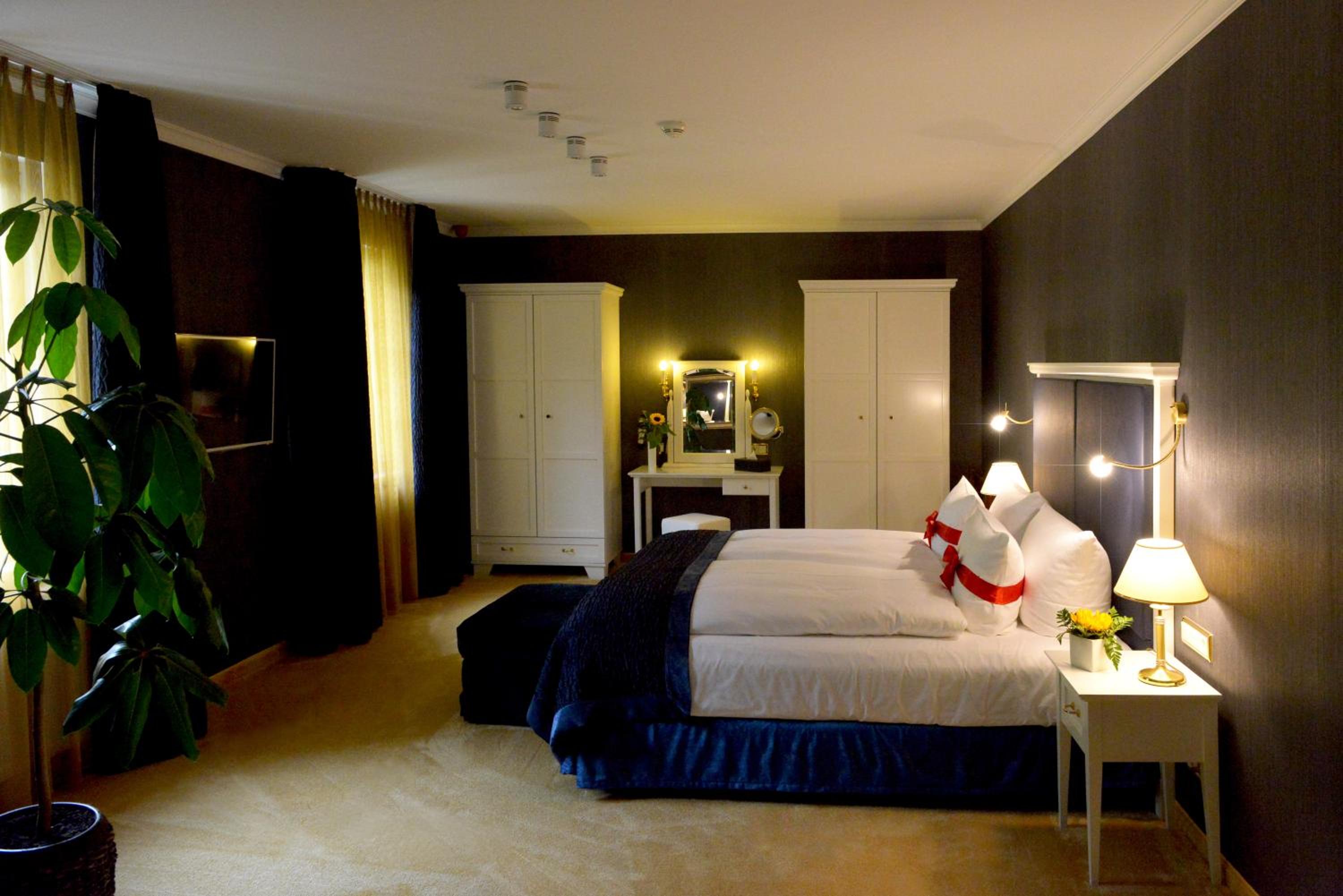 Suite with Lake View - Photo 5