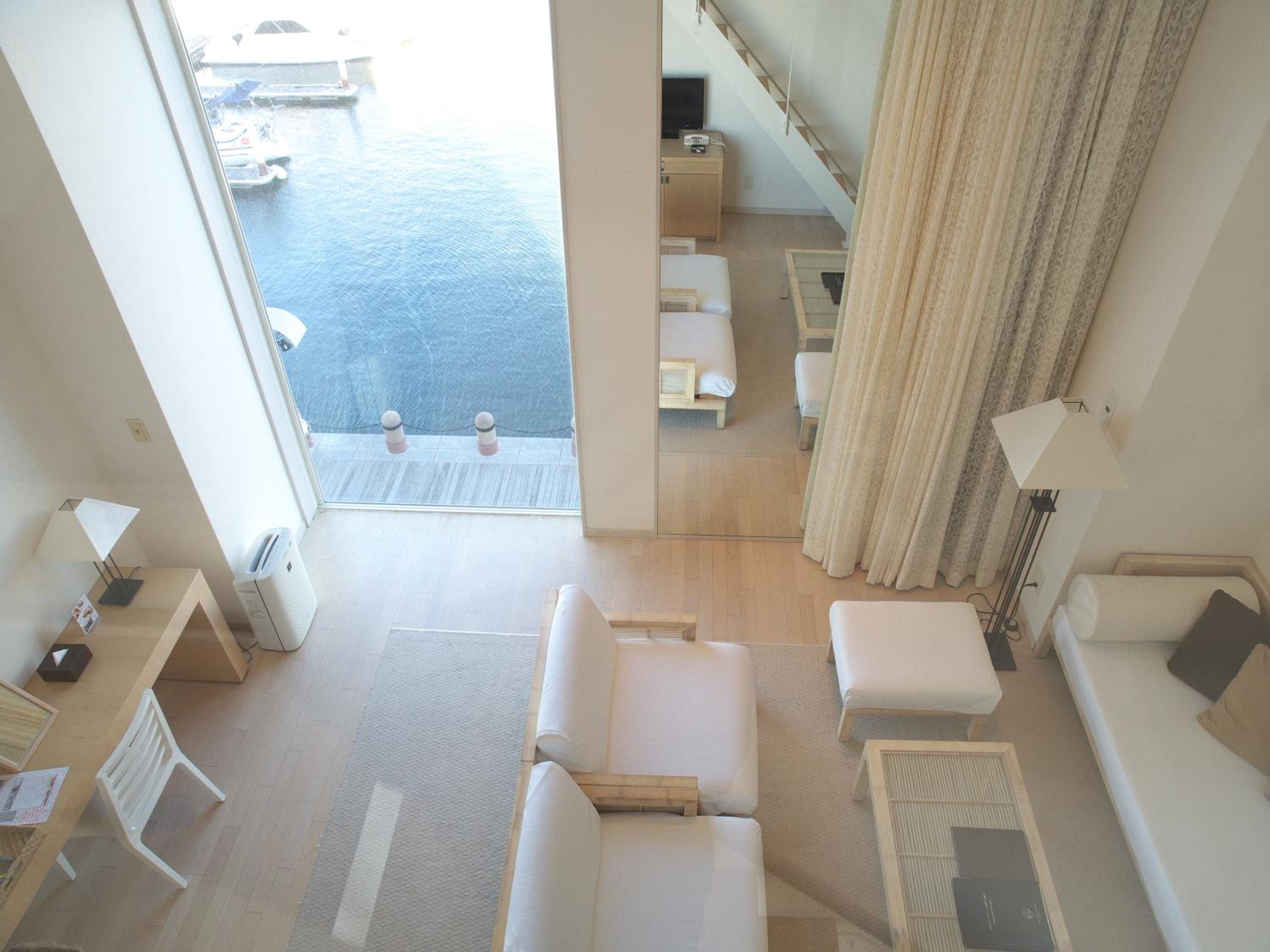 Superior Room with Loft thumbnail 6