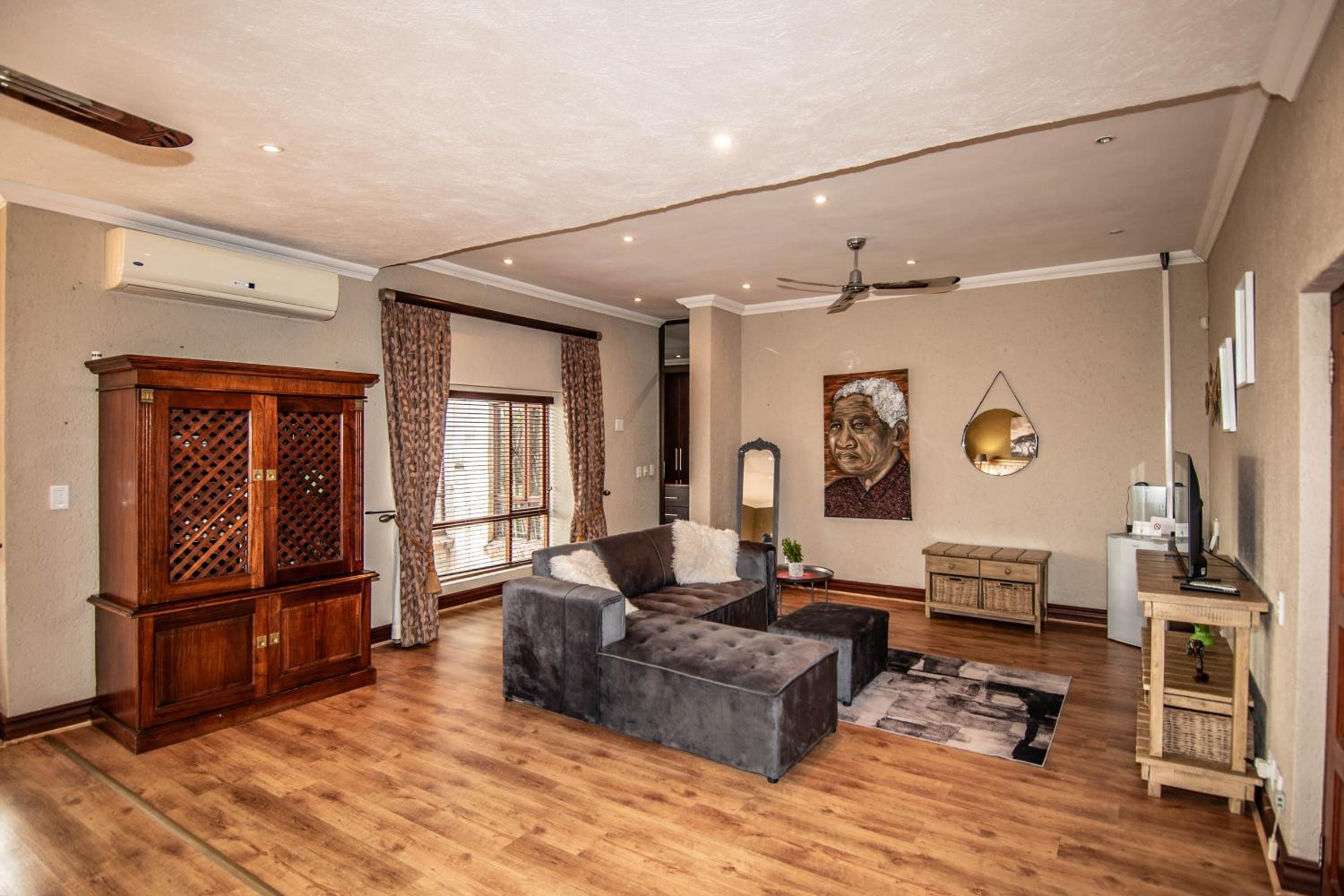 King Room with Pool View