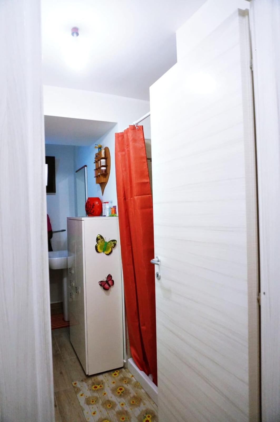 Two-Bedroom House photo 3