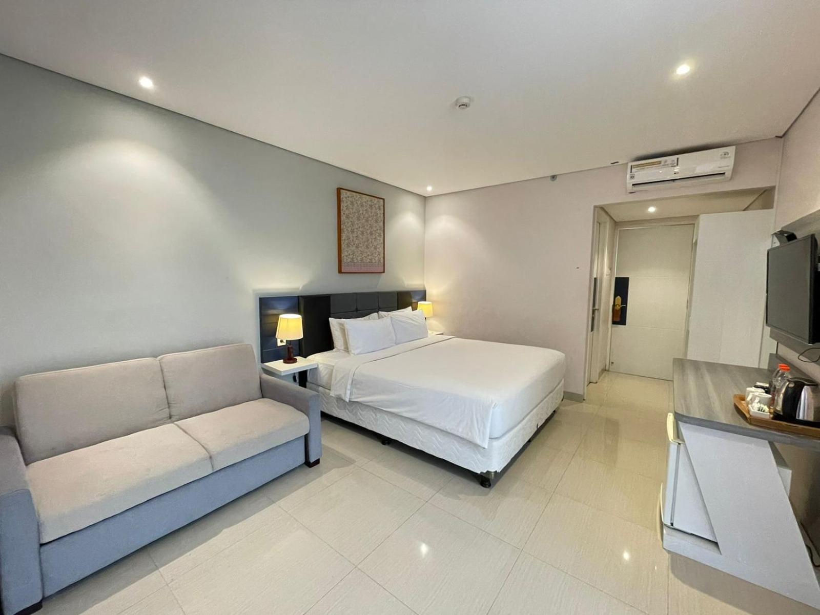Deluxe Family Room