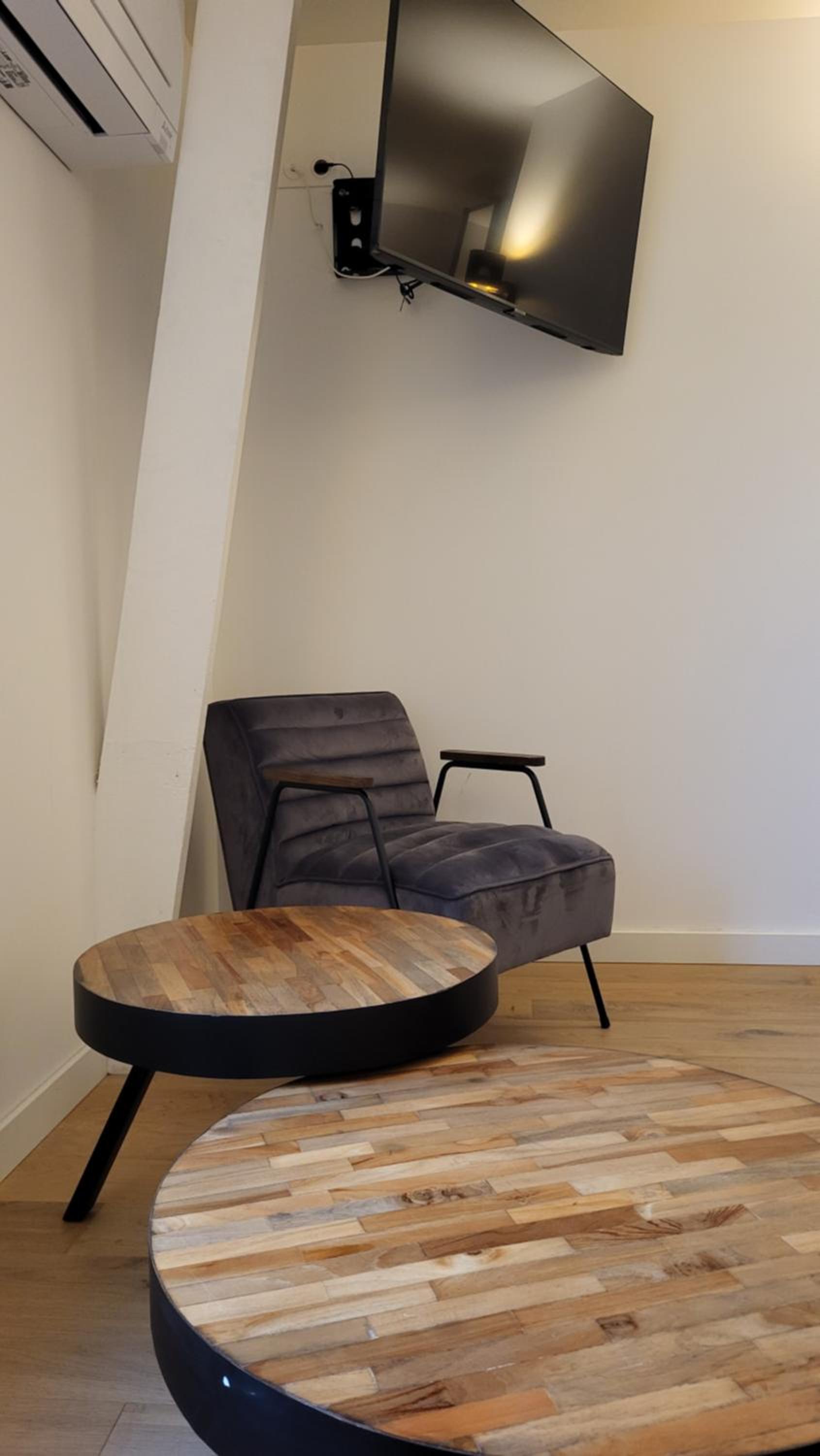 Air-Conditioned Room - Photo 4