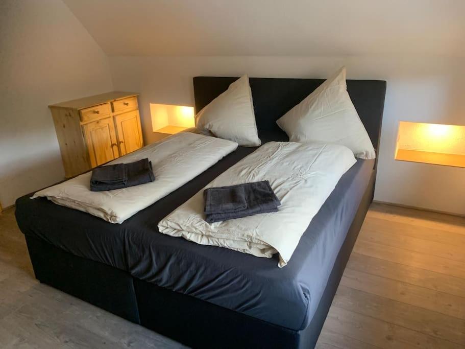 Three-Bedroom Apartment photo 1