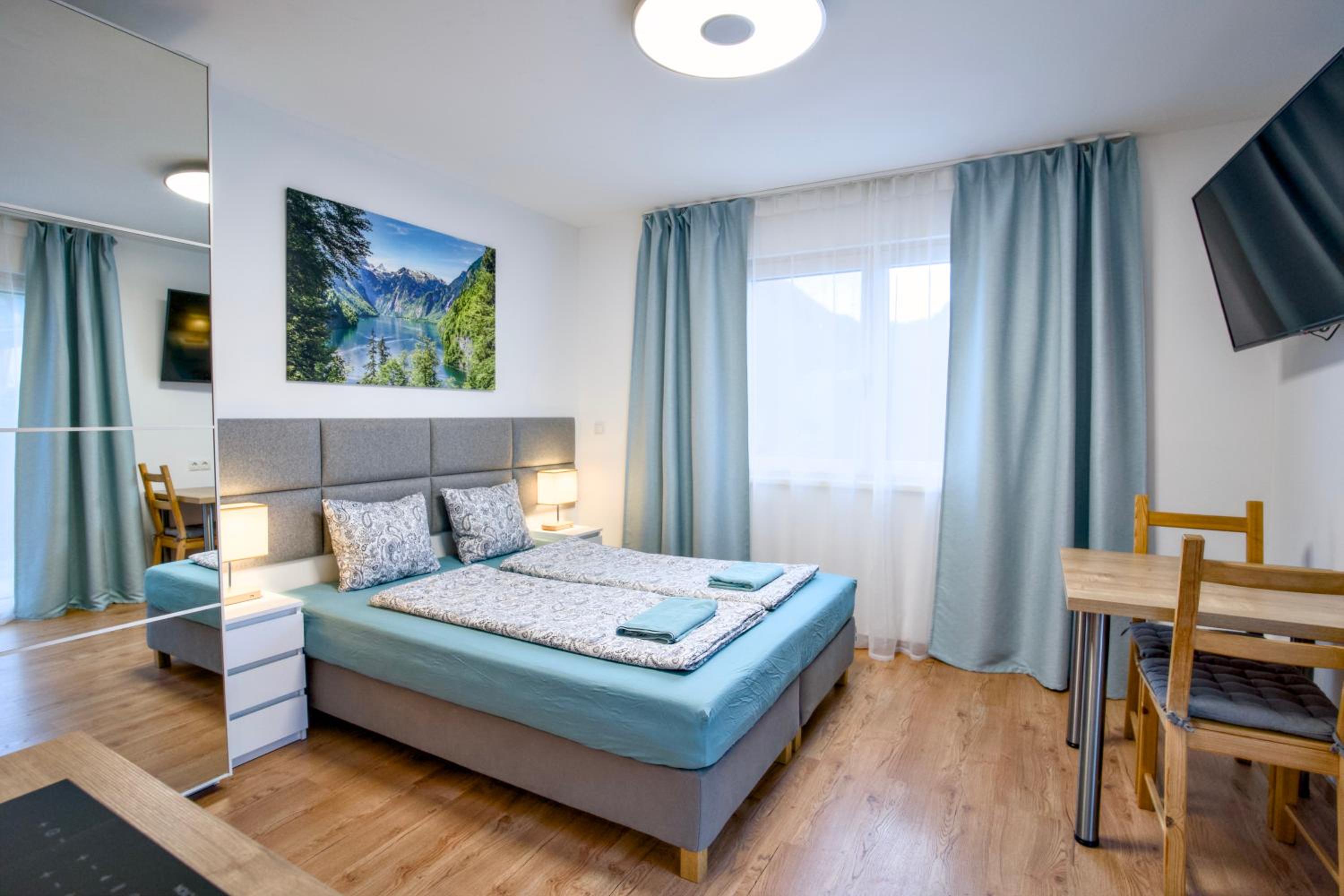 Studio Apartment - Photo 4