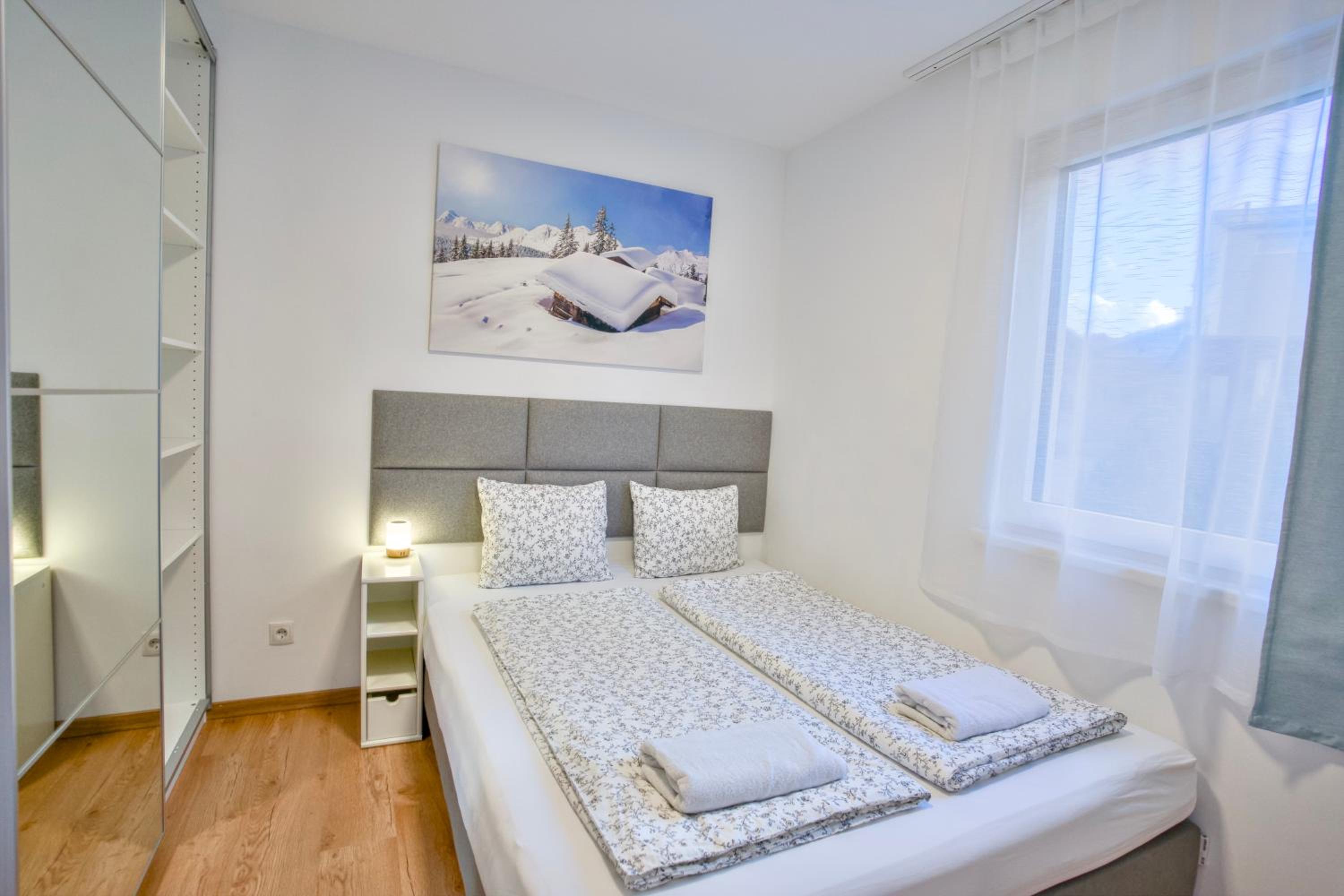 Two-Bedroom Apartment - Photo 5