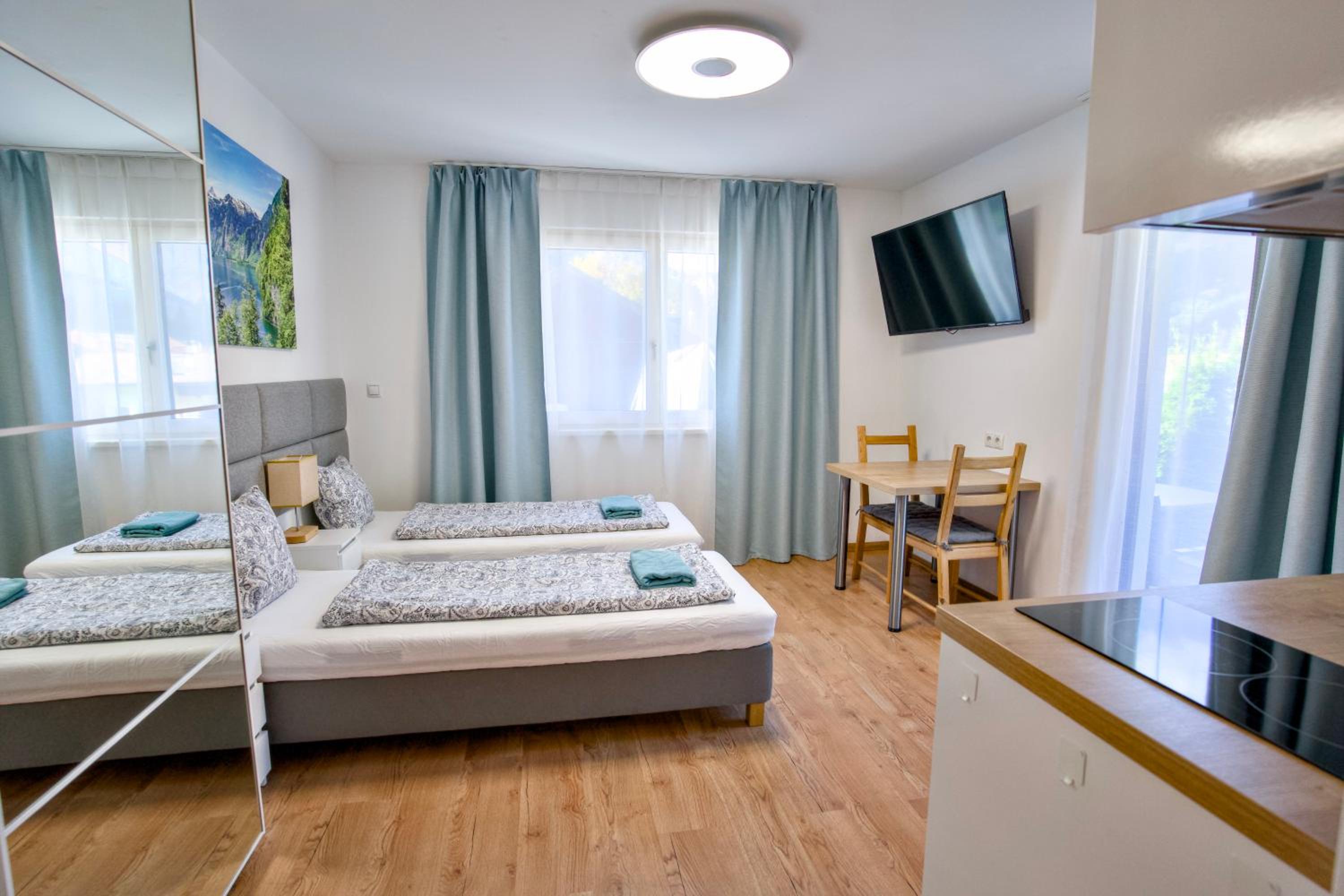 Studio Apartment - Photo 10