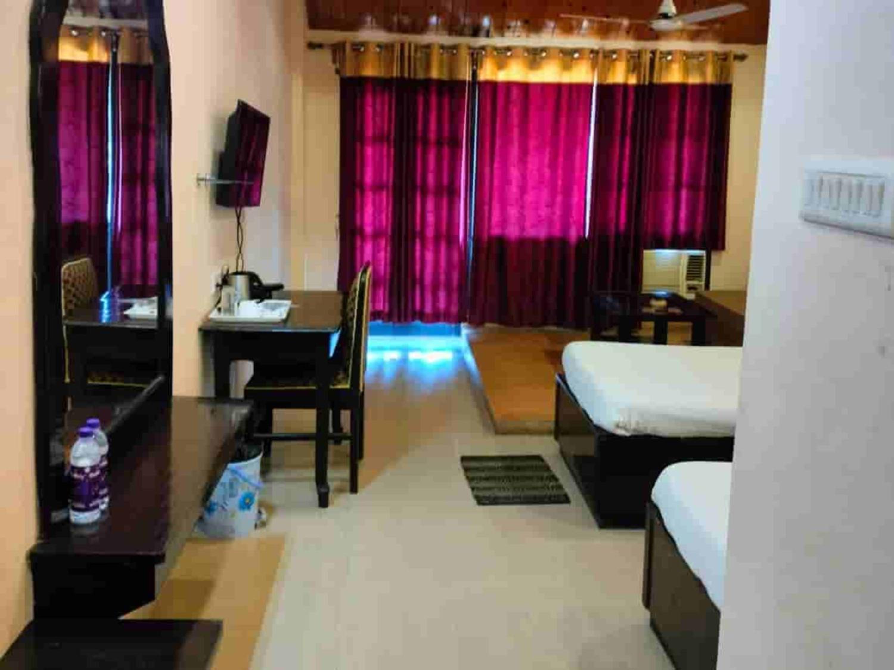 Deluxe Double Room photo 2