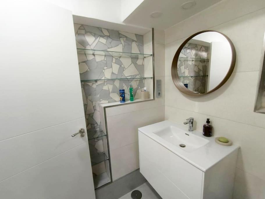 One-Bedroom House photo 3