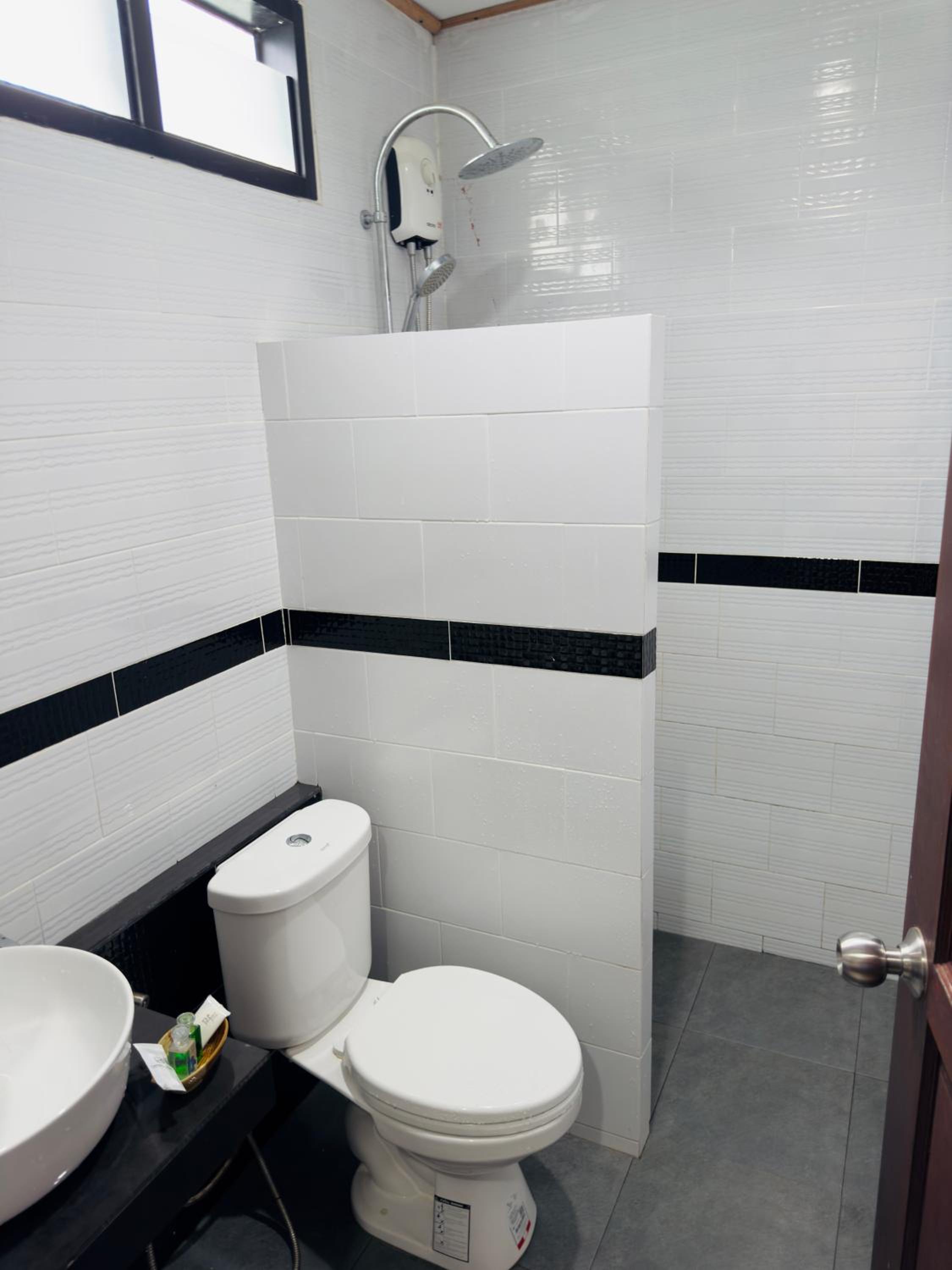 Triple Room with Pool View photo 3