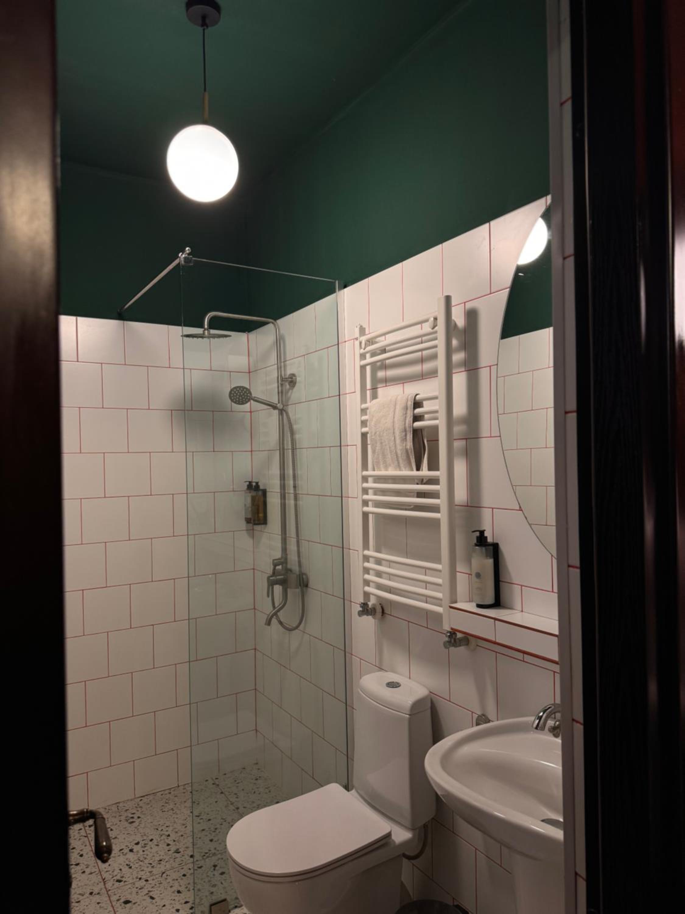Deluxe King Room photo 1