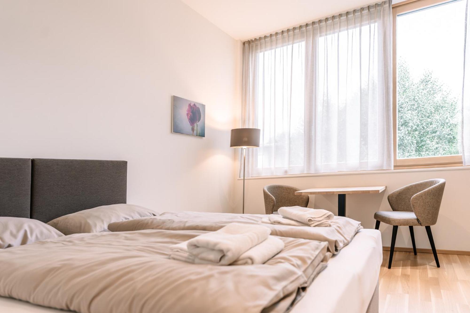 Apartment with Queen Bed photo 1