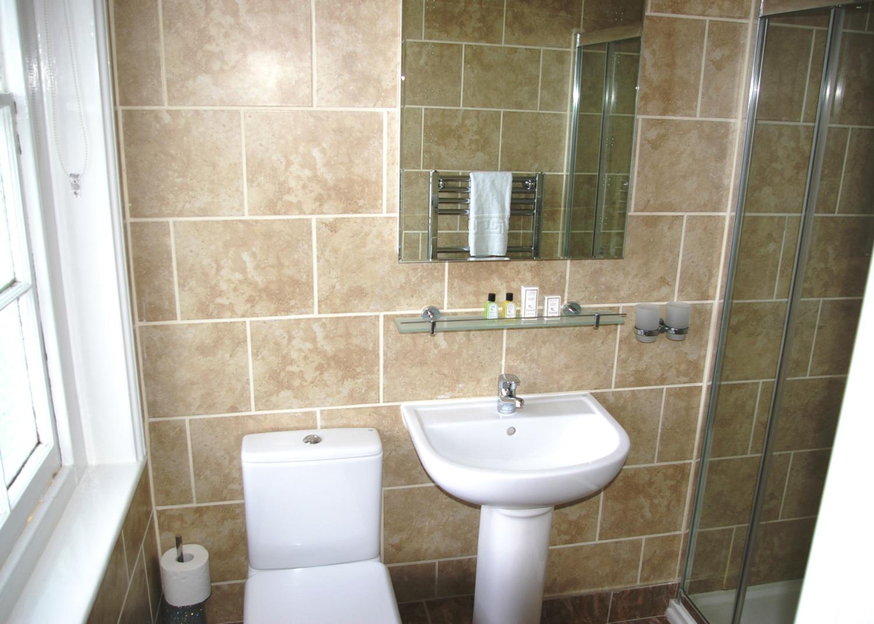 Double or Twin Room - Photo 2