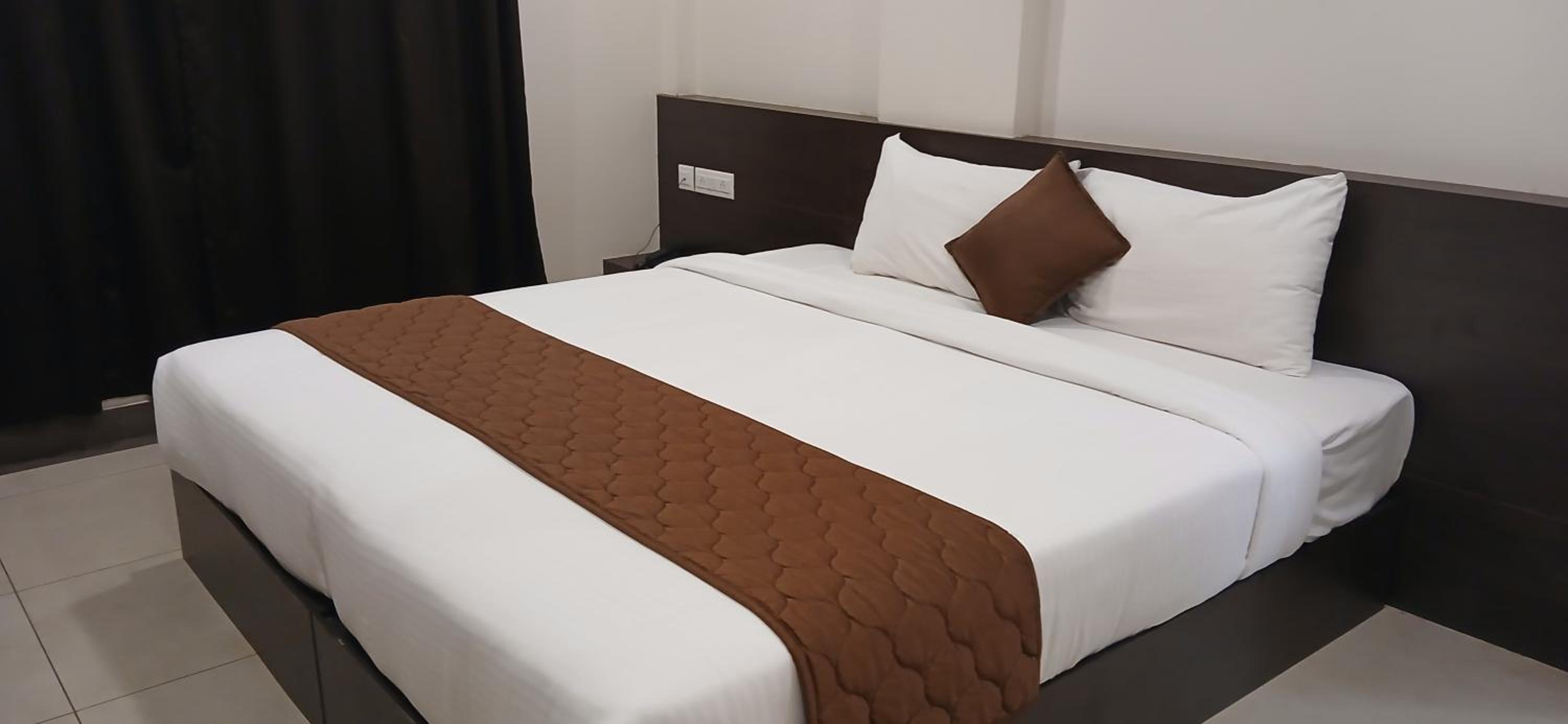 Standard Double Room - Photo 1