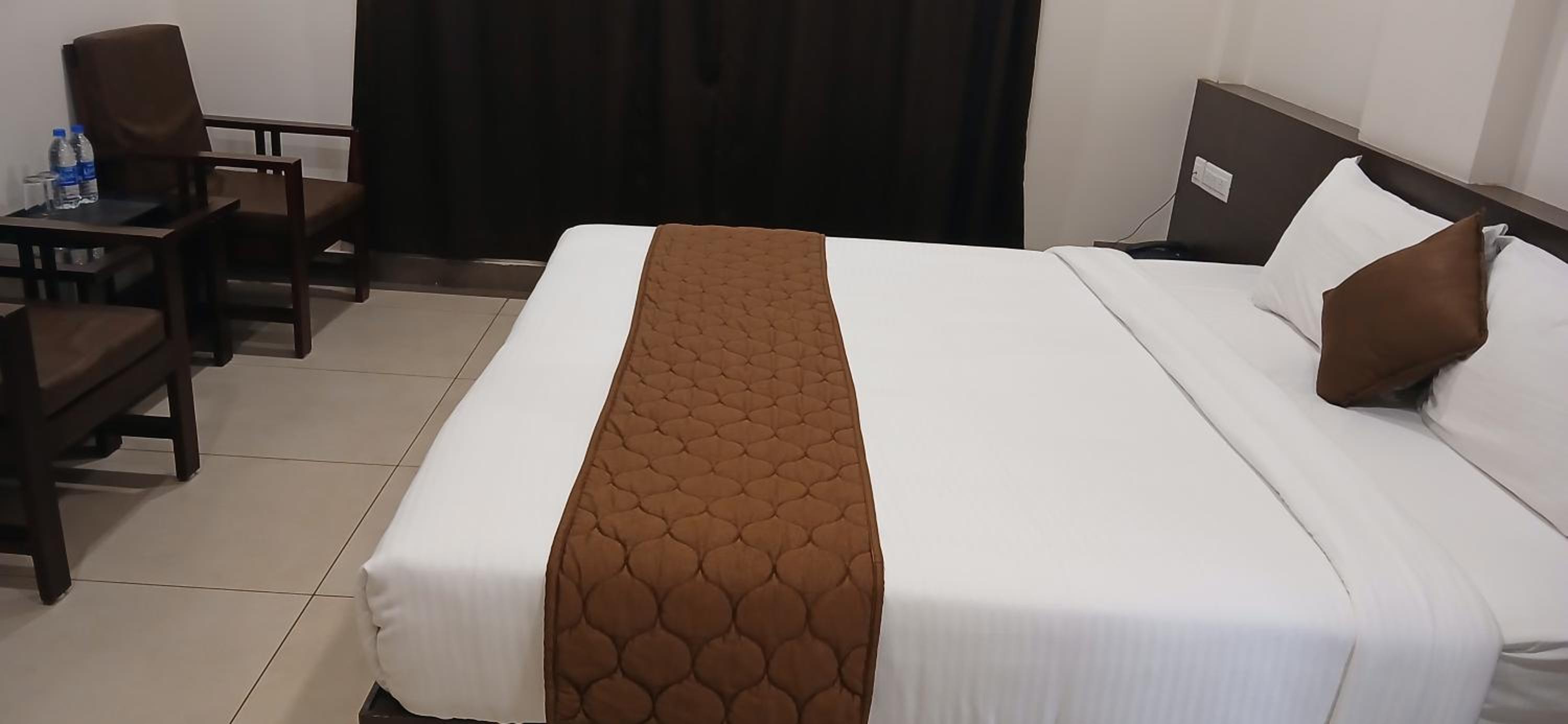 Superior Double or Twin Room - Photo 3