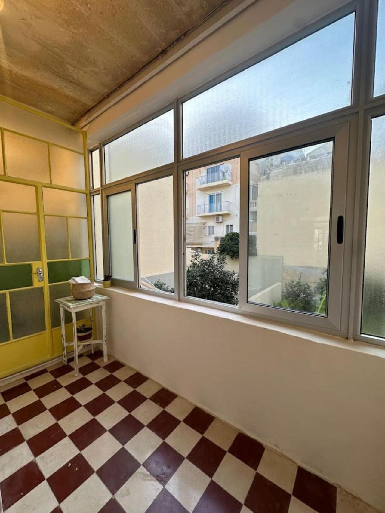 Apartment photo 3