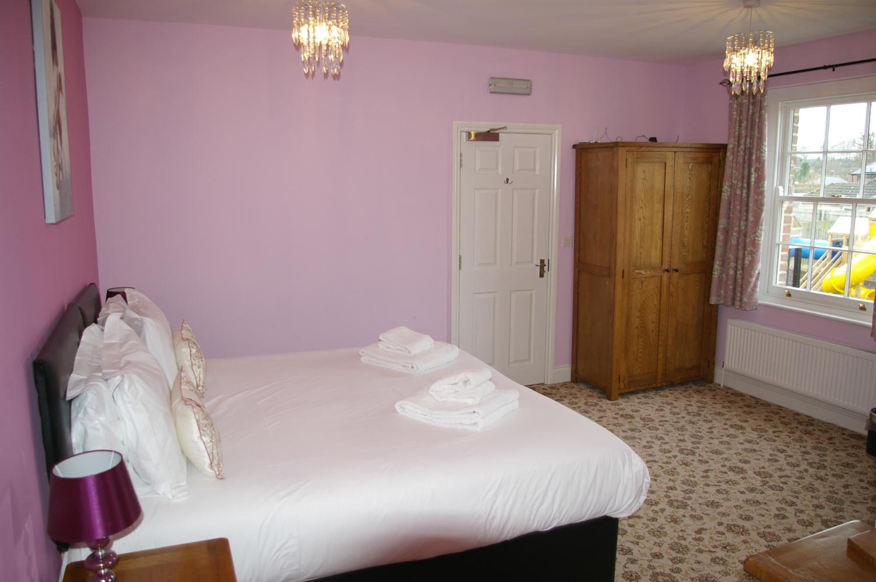 Family Room - Photo 3