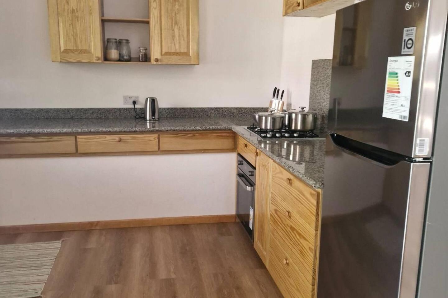 Apartment photo 2