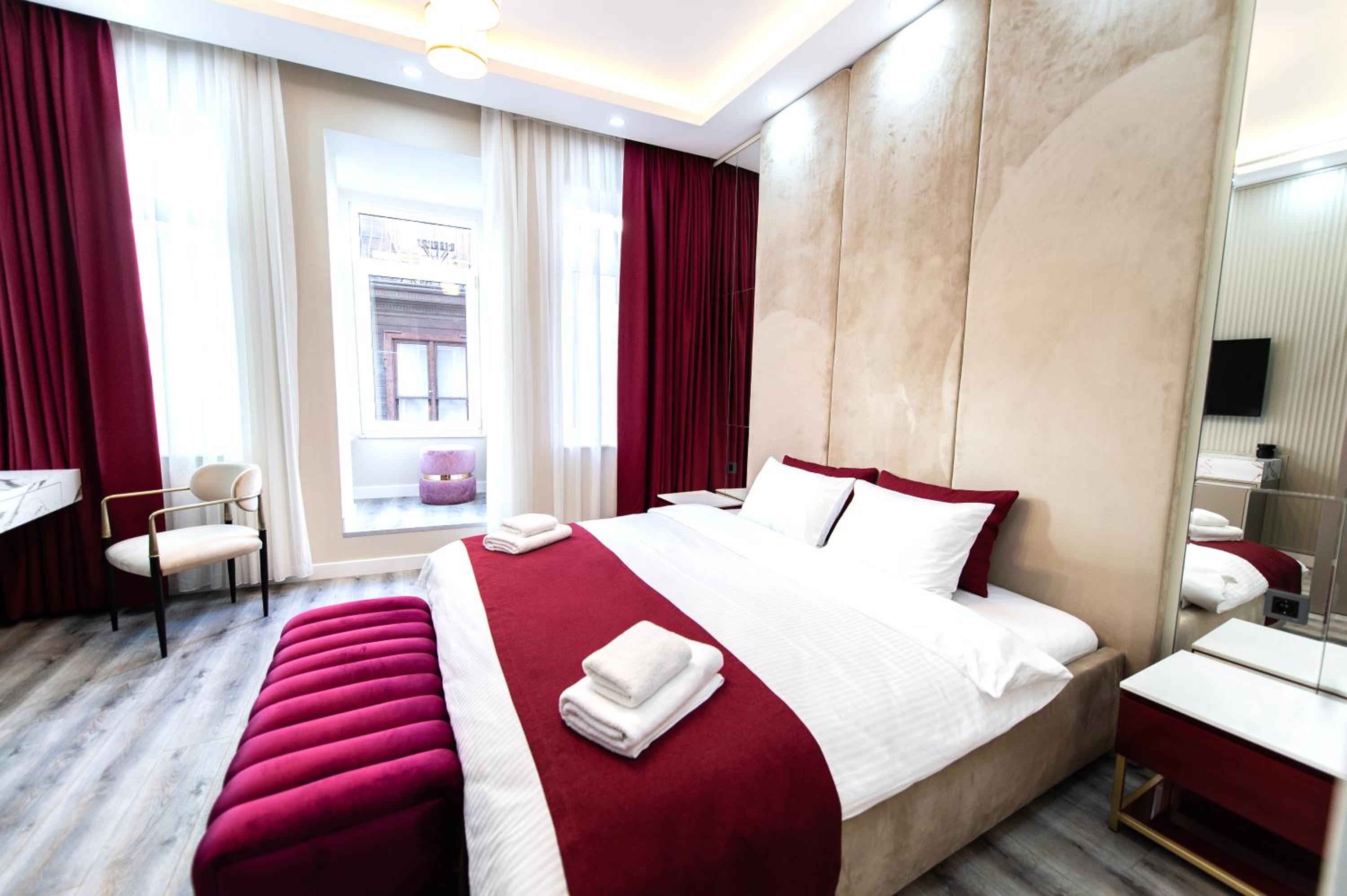 Superior King Room photo 3