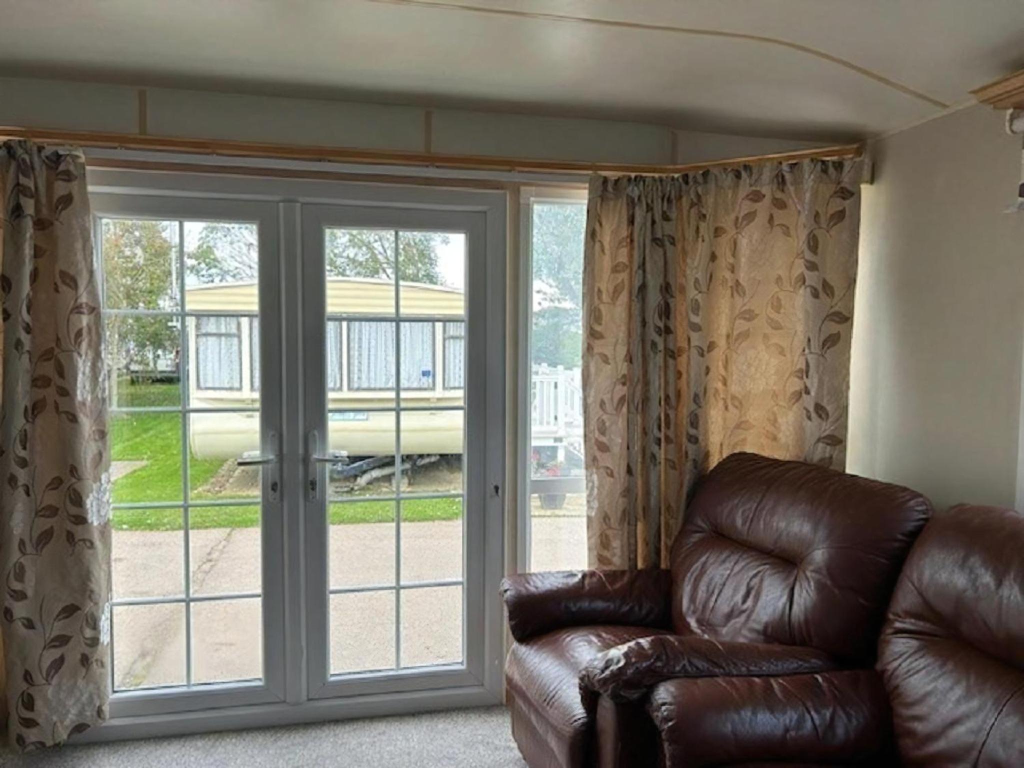 Mobile Home photo 1