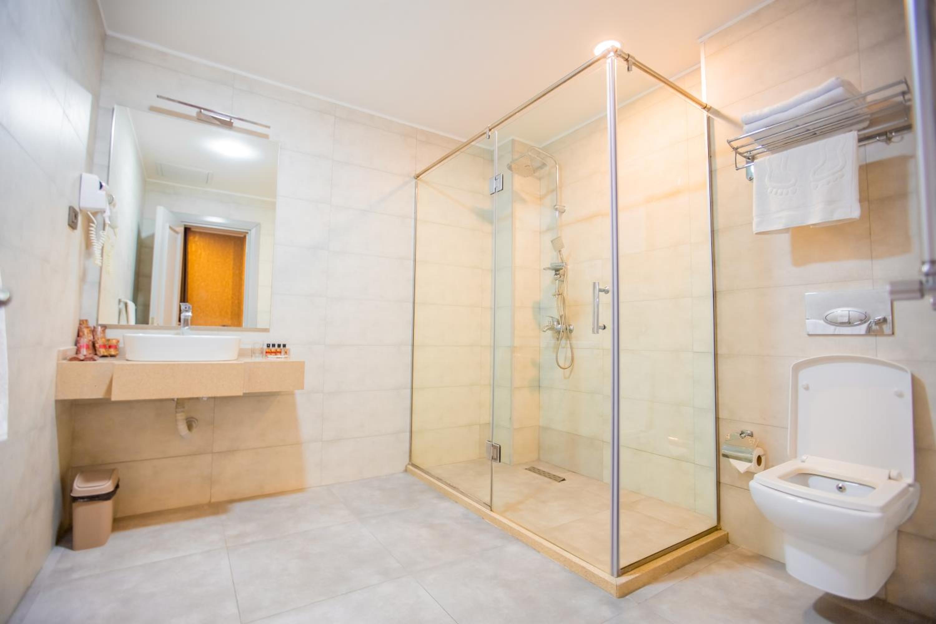 Standard Double Room - Photo 3