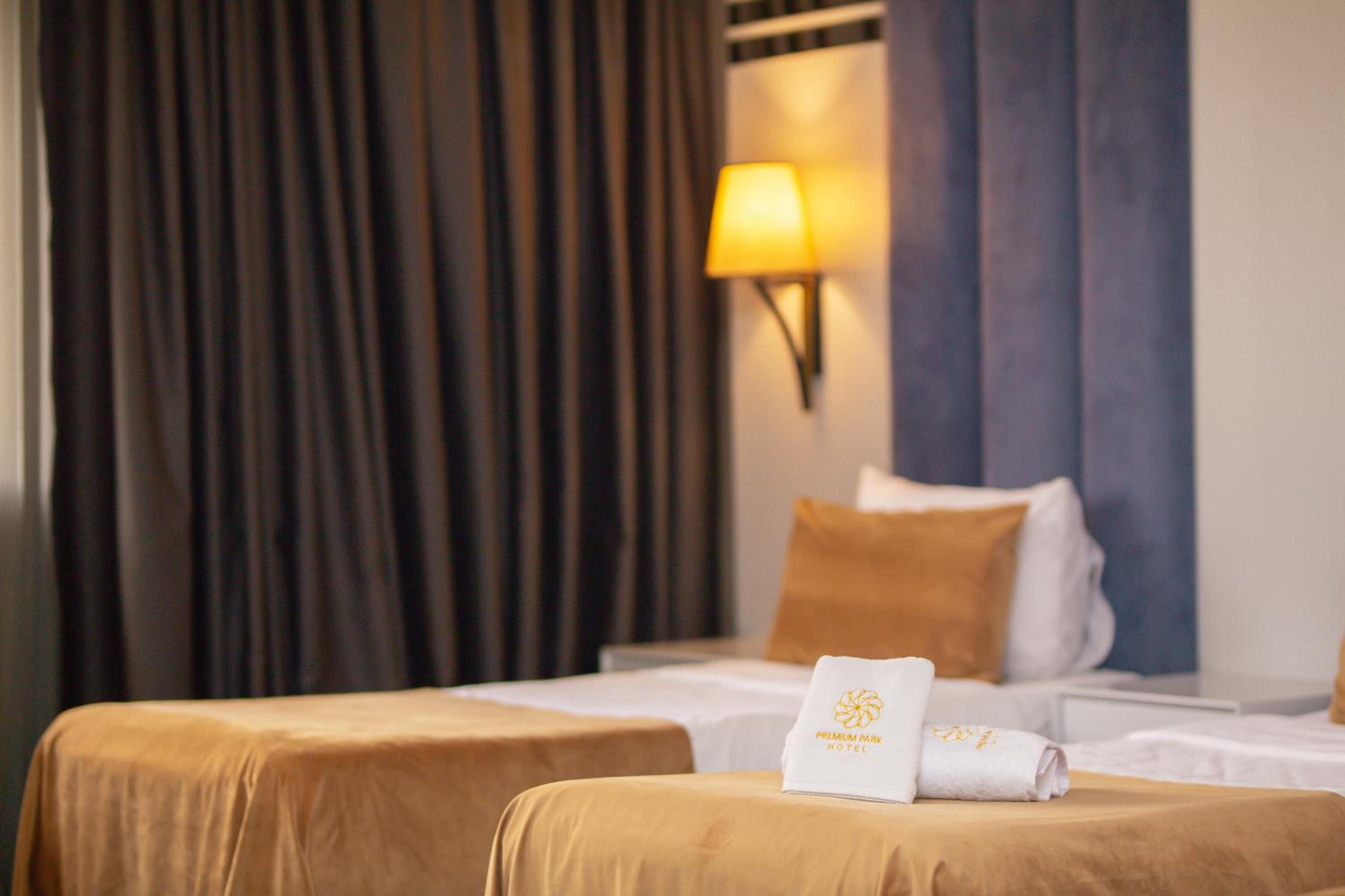 Standard Twin Room - Photo 3
