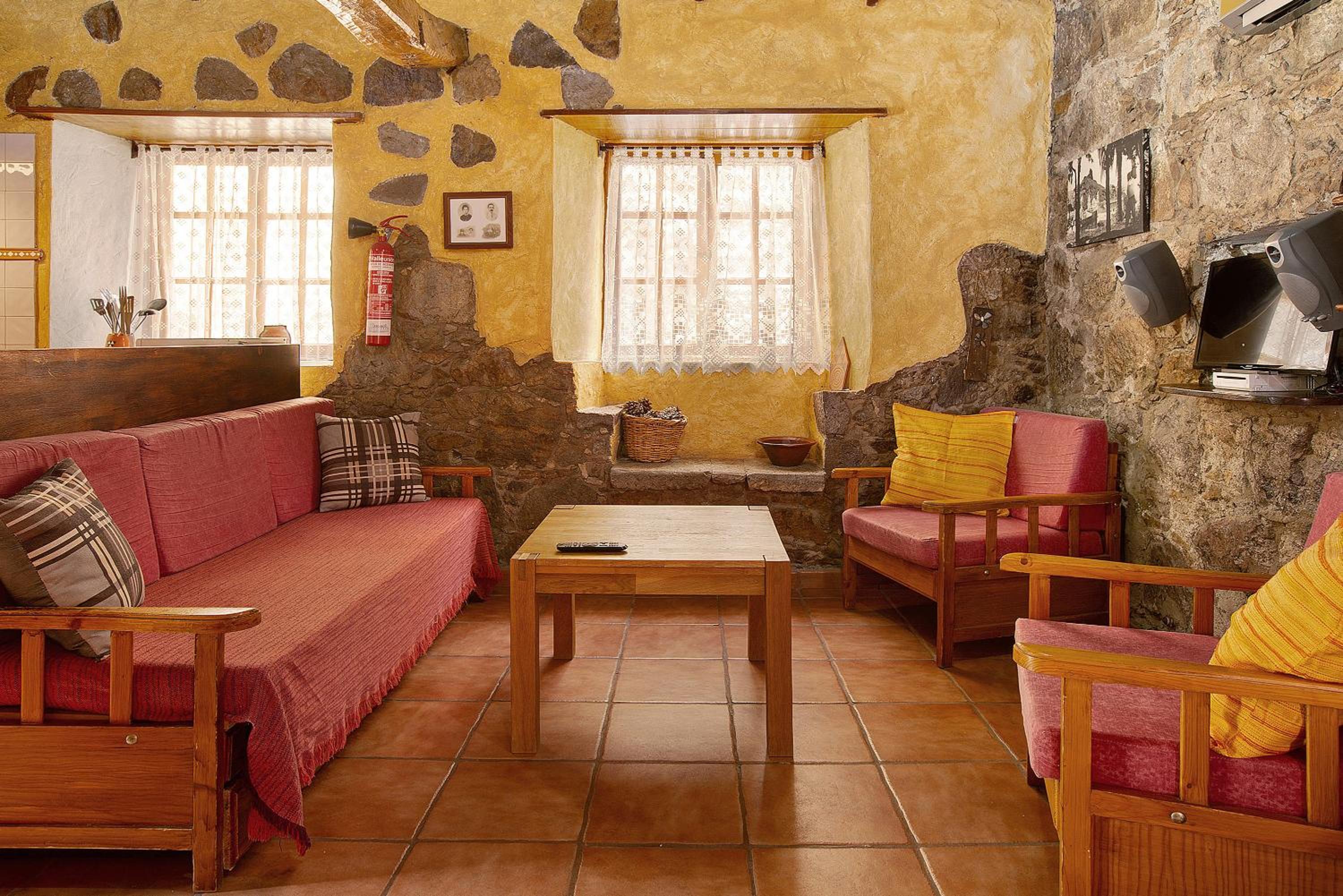 Villa with Garden View