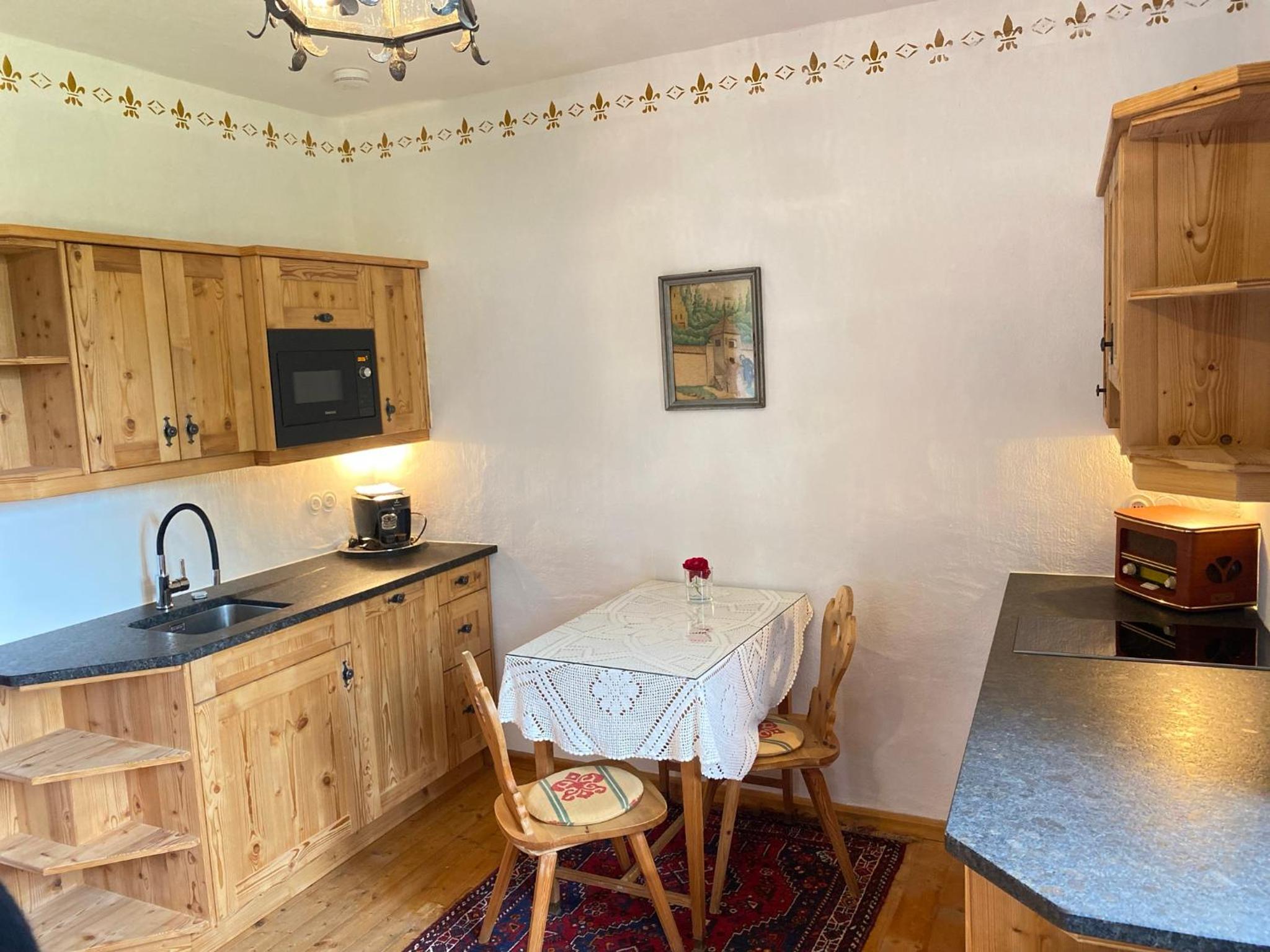 Classic Apartment - Photo 4