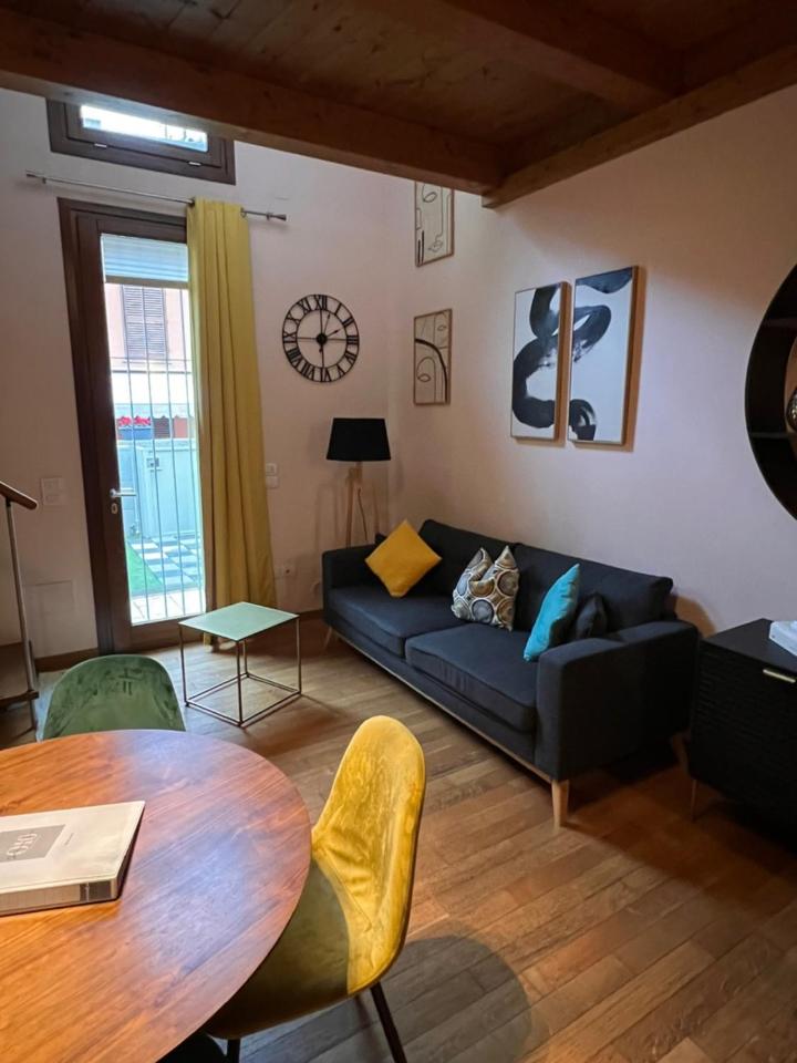 One-Bedroom Apartment photo 3