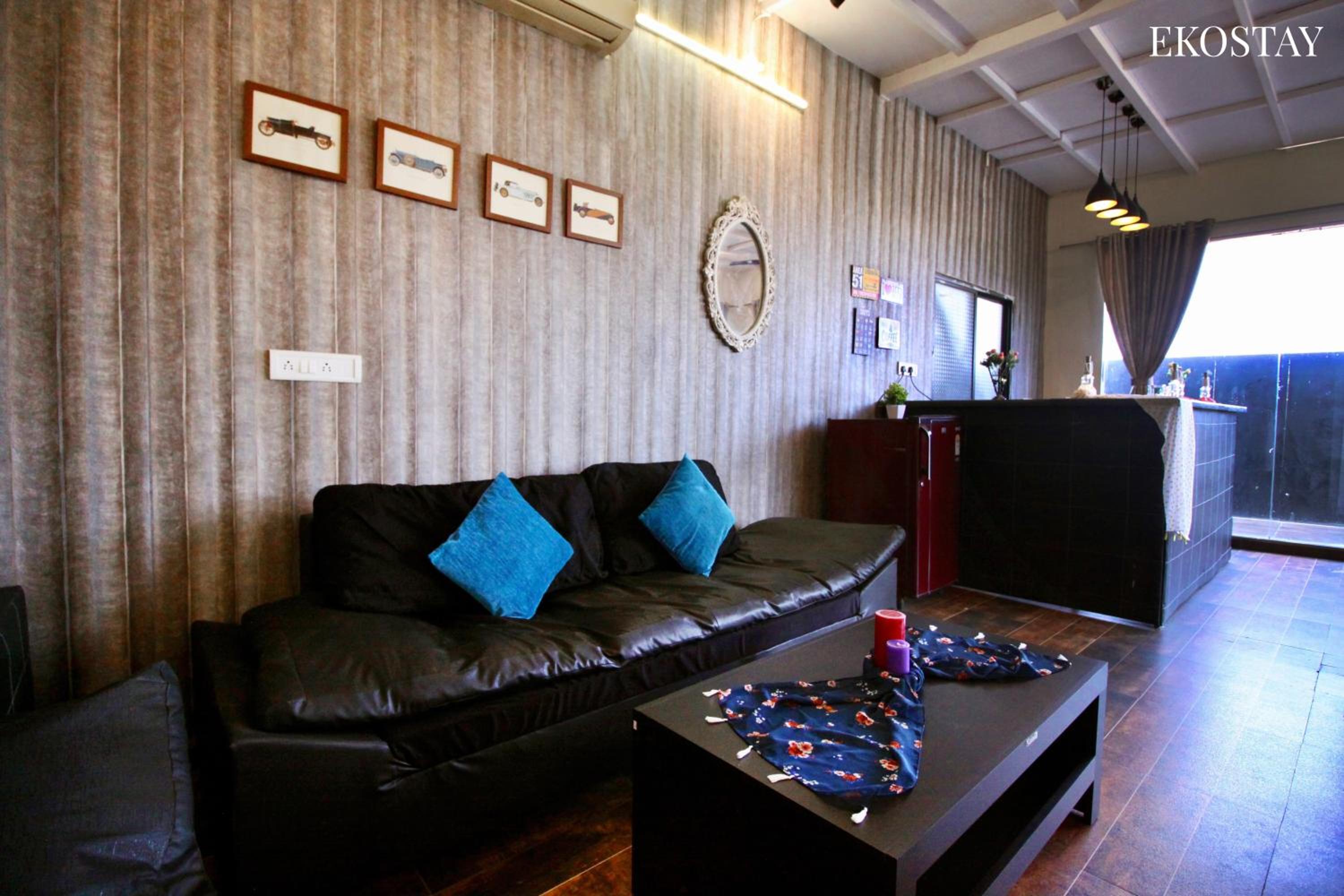 Villa photo 1