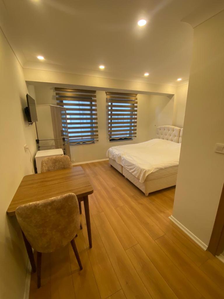 Studio Apartment With One Double Bed photo 1