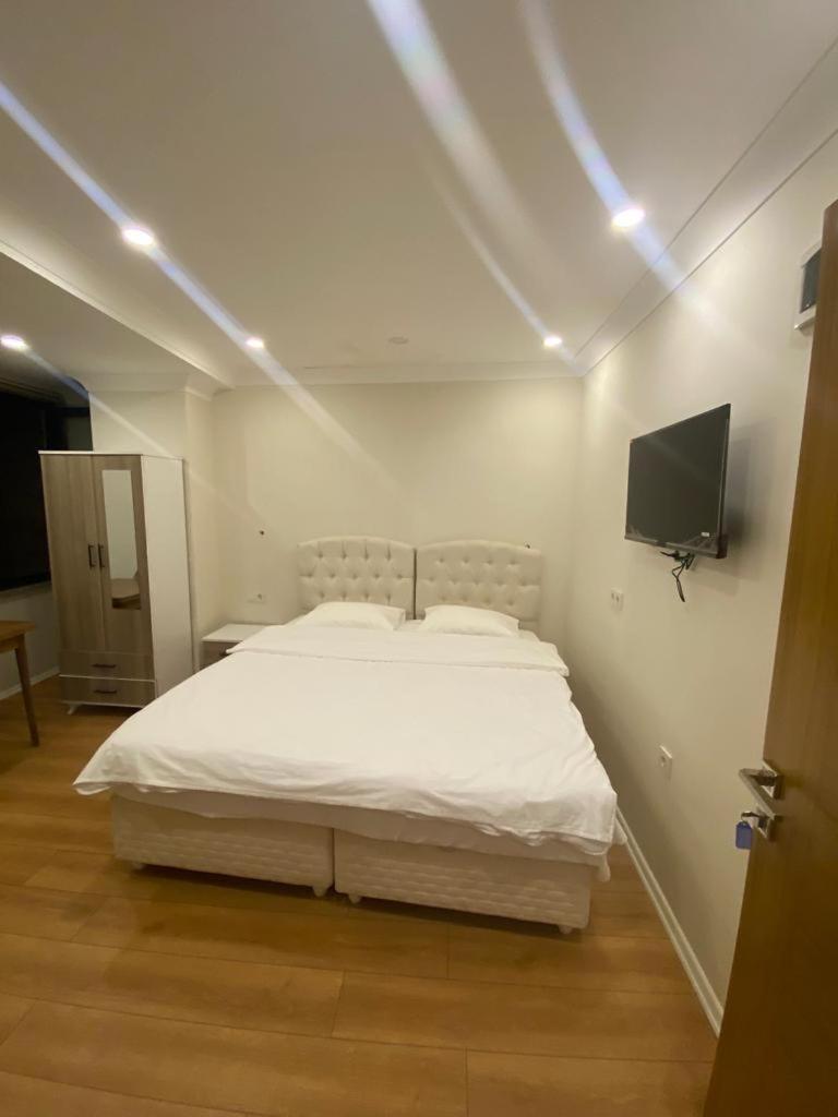 Studio Apartment With One Double Bed photo 2