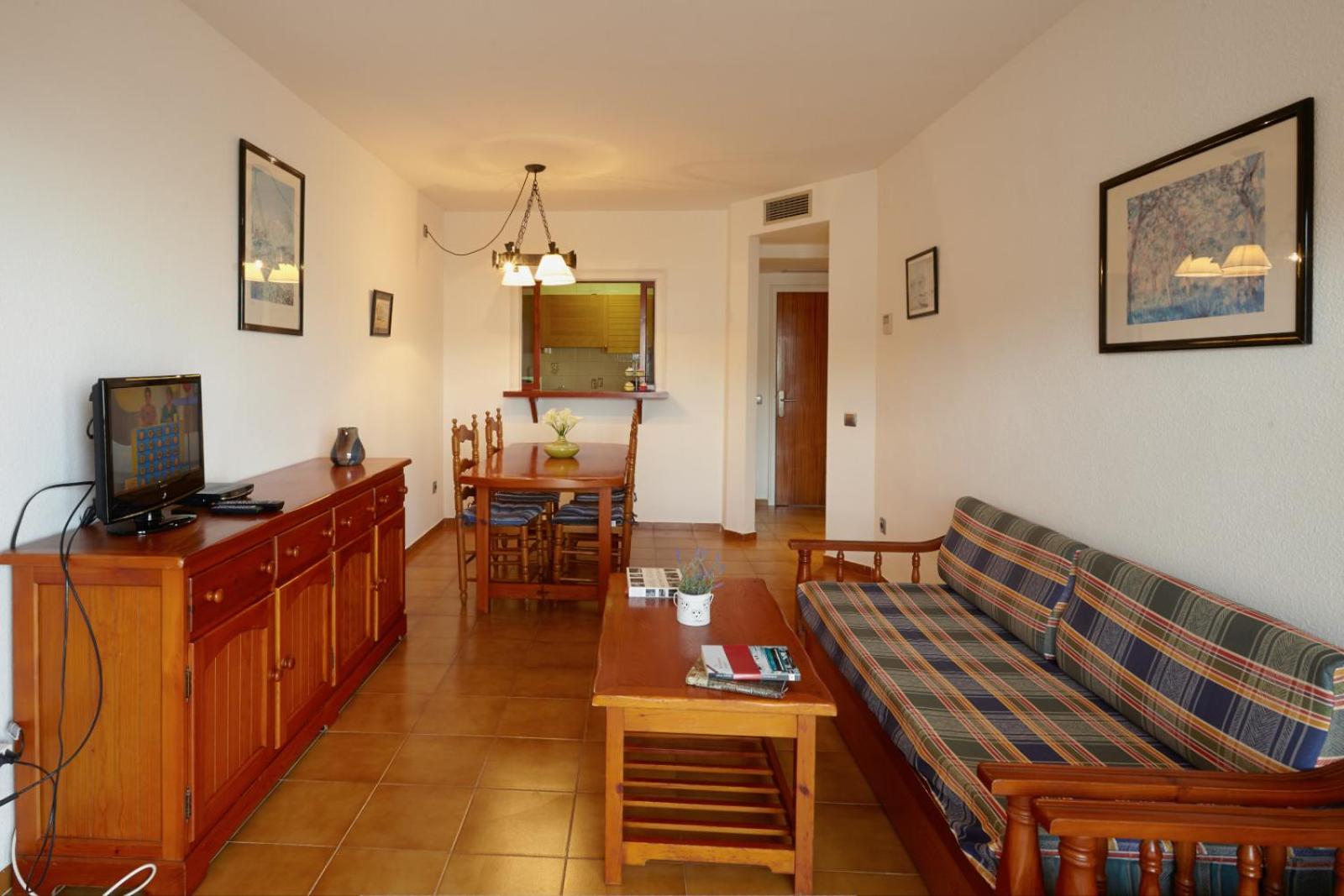 One-Bedroom Apartment (4 Adults)