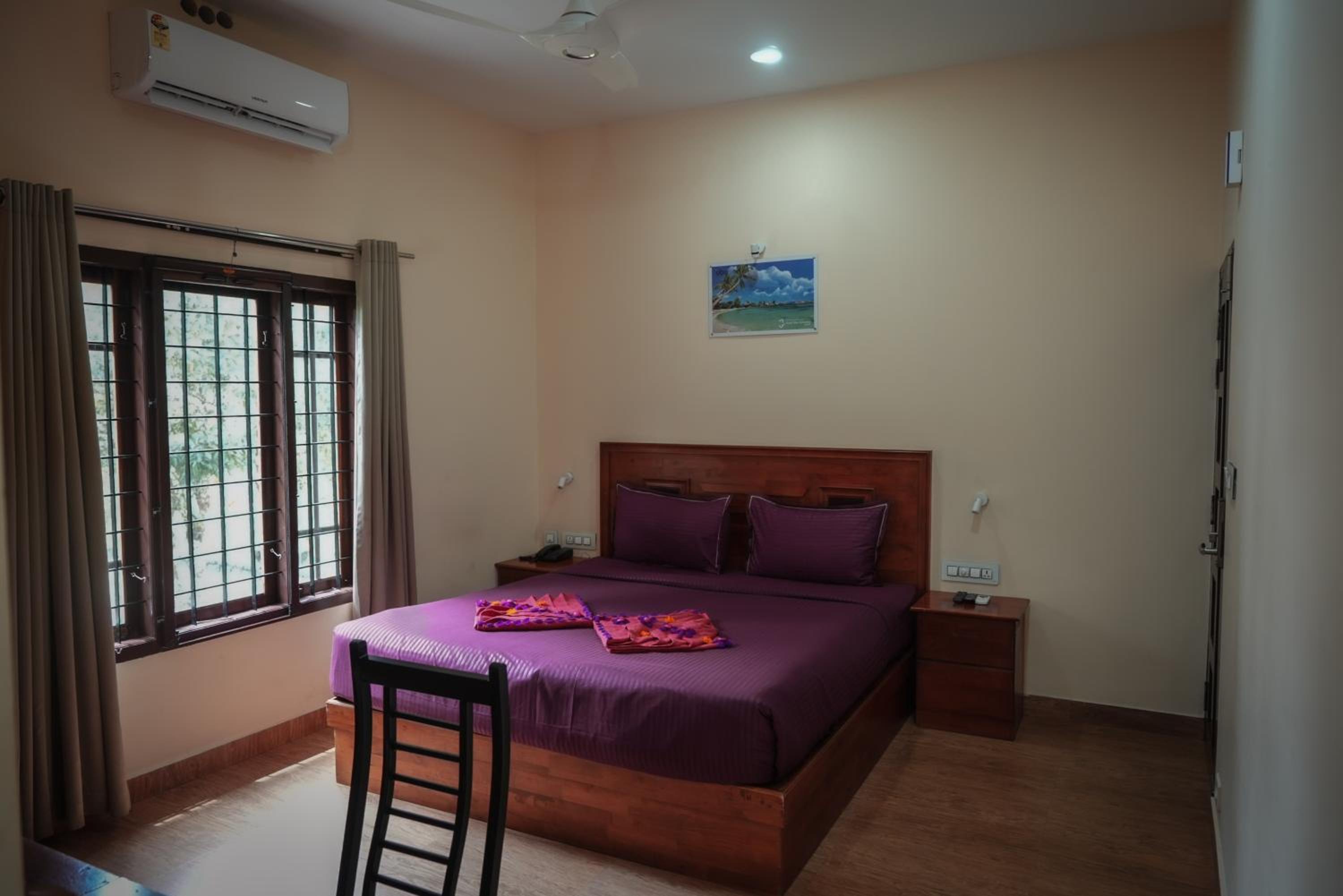 King Room with Balcony photo 2