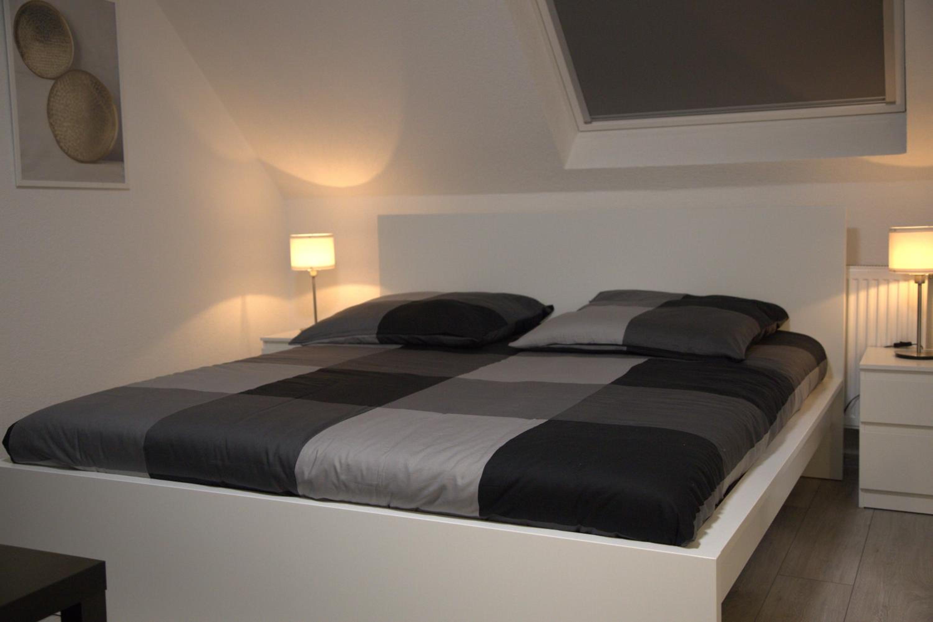 Double Room with Shared Bathroom photo 2