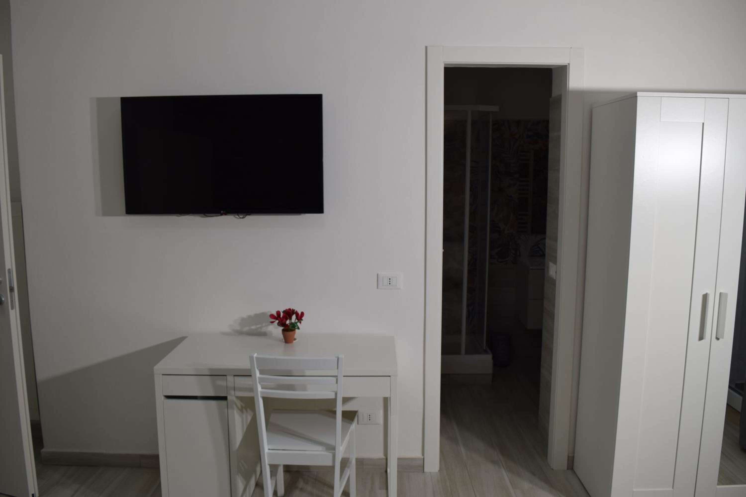 Quadruple Room with Private Bathroom photo 2