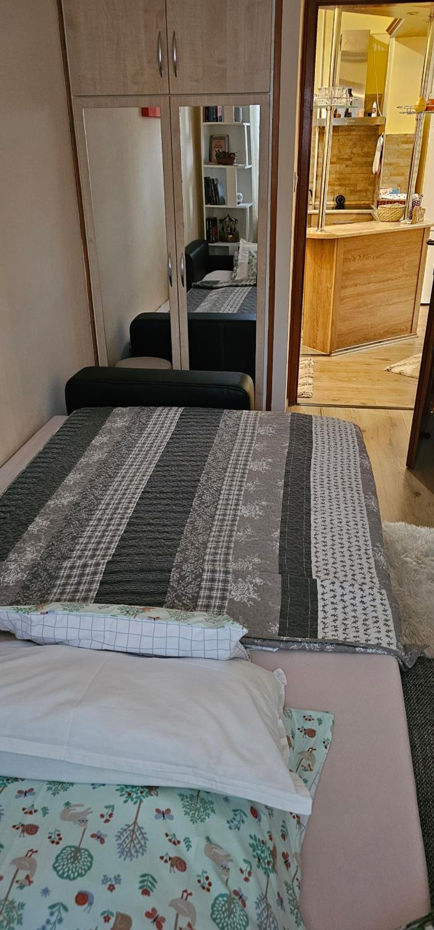 Three-Bedroom Apartment - Photo 3