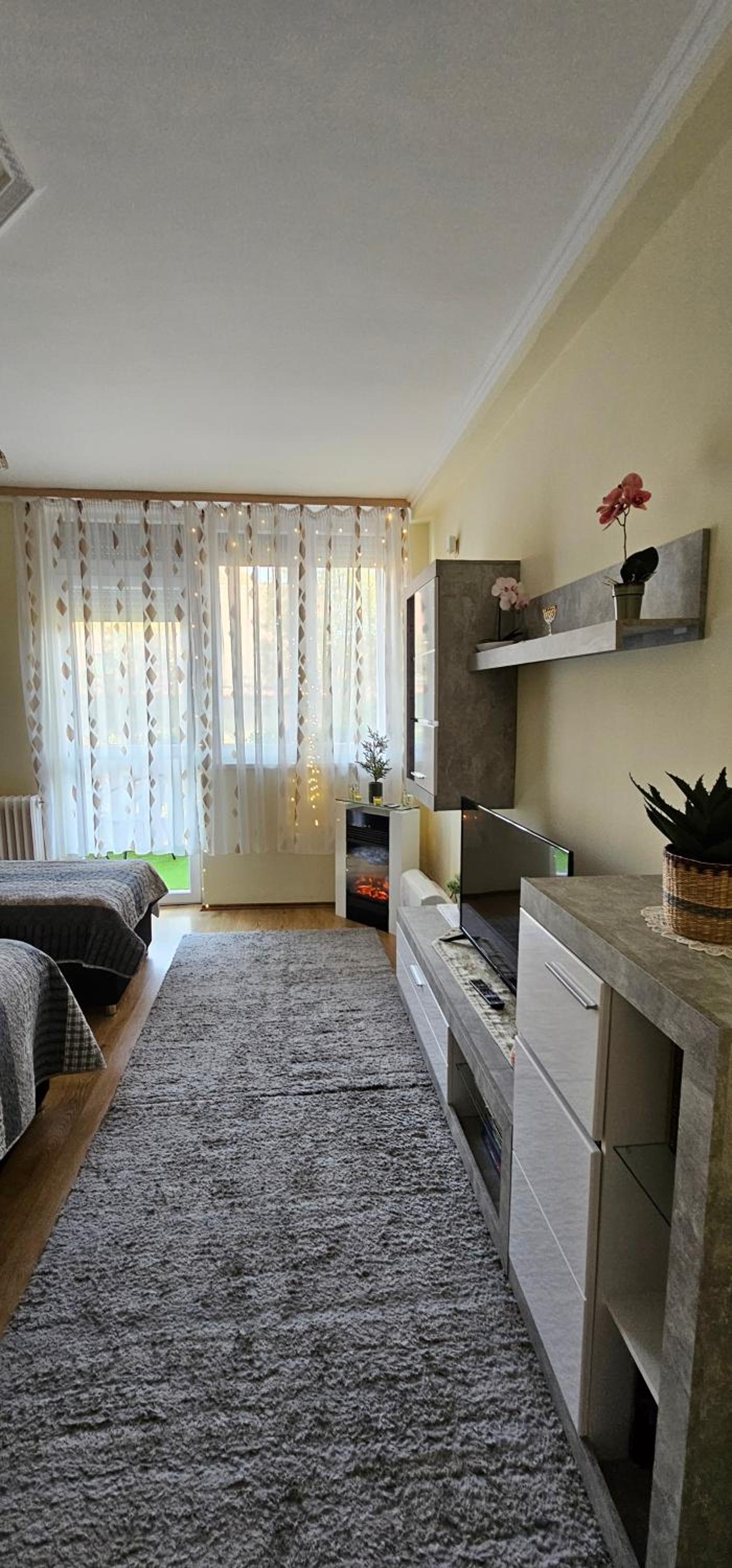 Three-Bedroom Apartment - Photo 23
