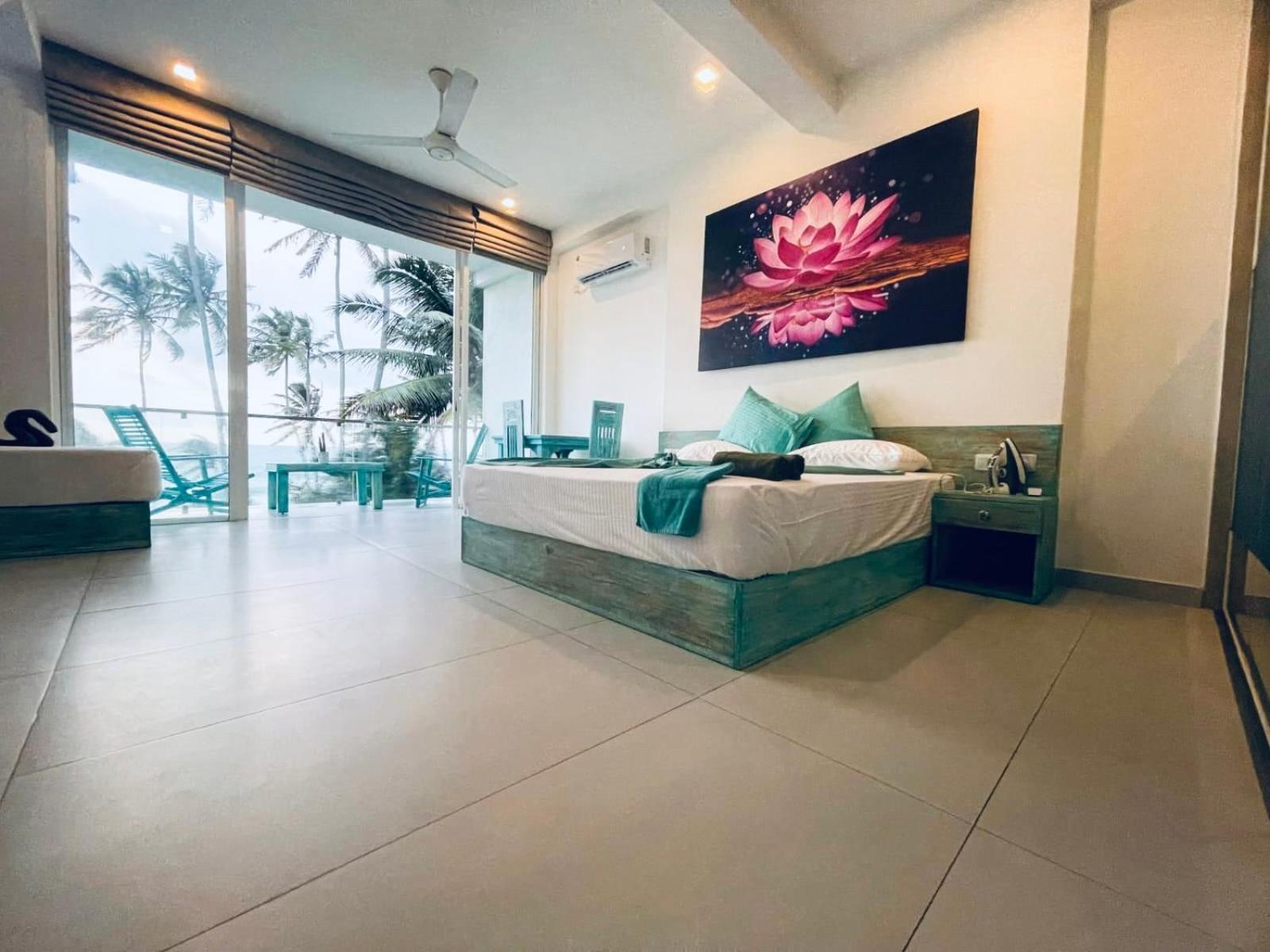 Standard Triple Room with Sea View photo 1