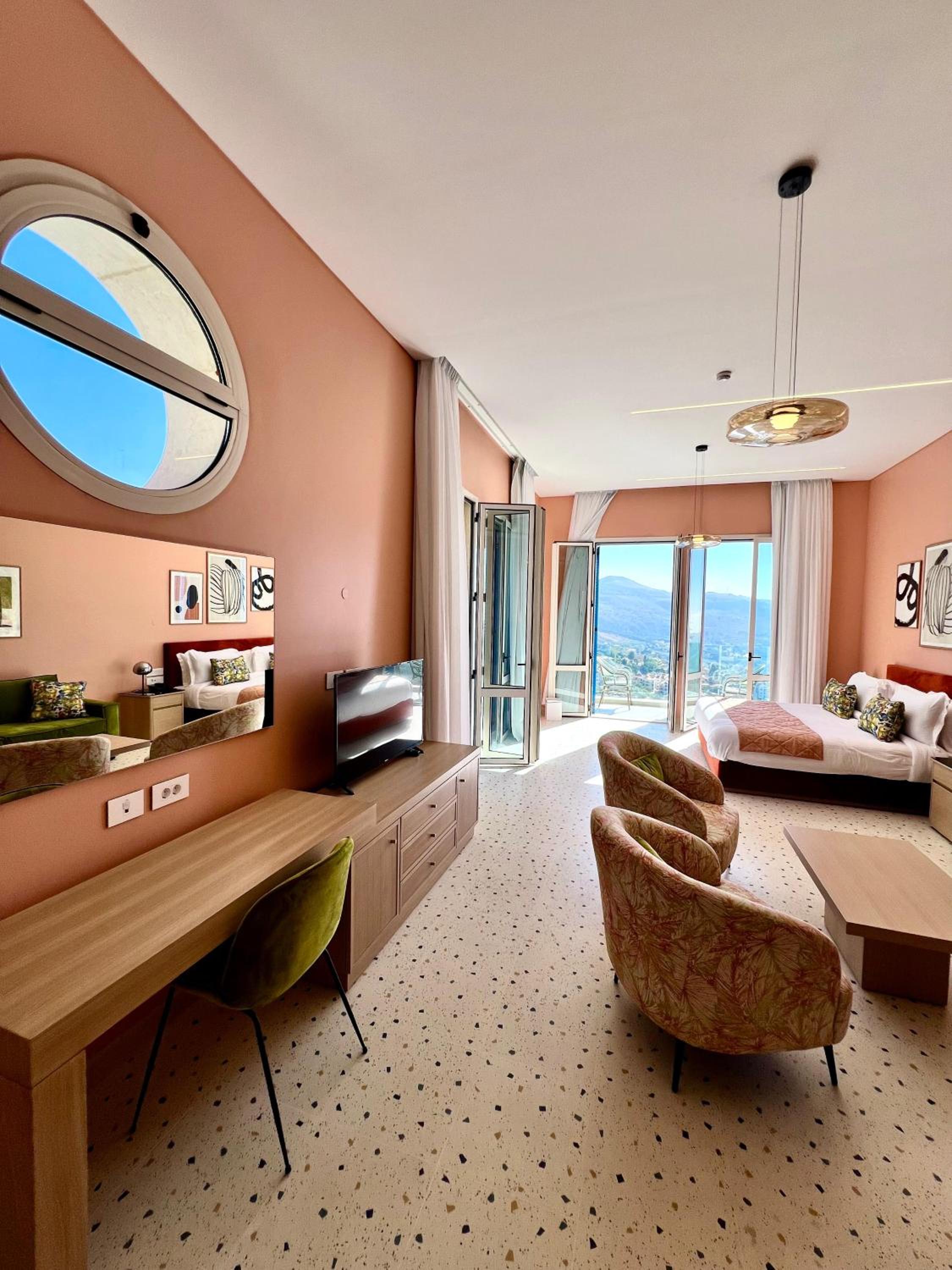 Suite with Pool View