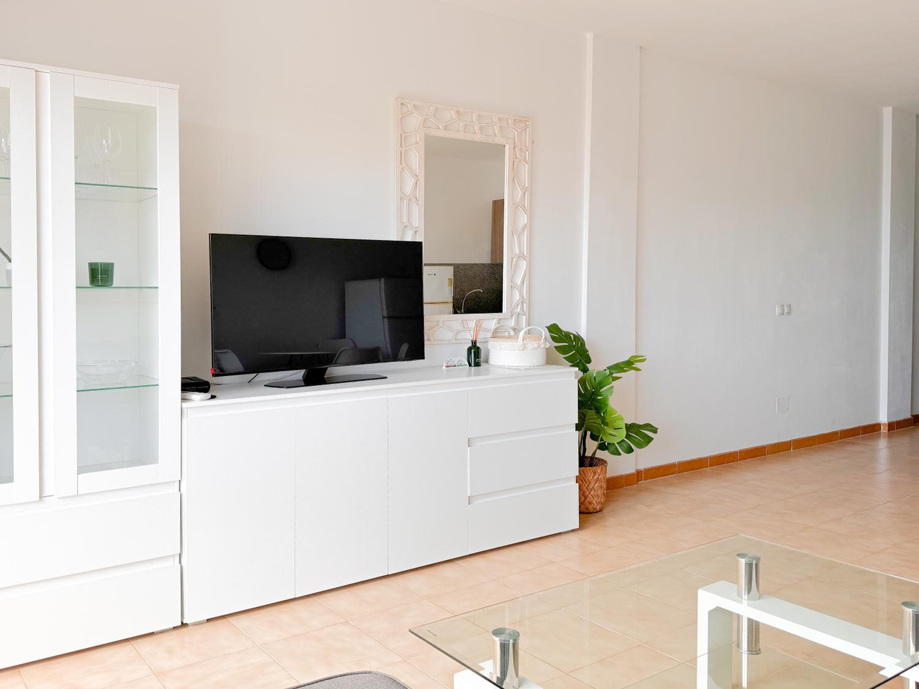 One-Bedroom Apartment photo 3