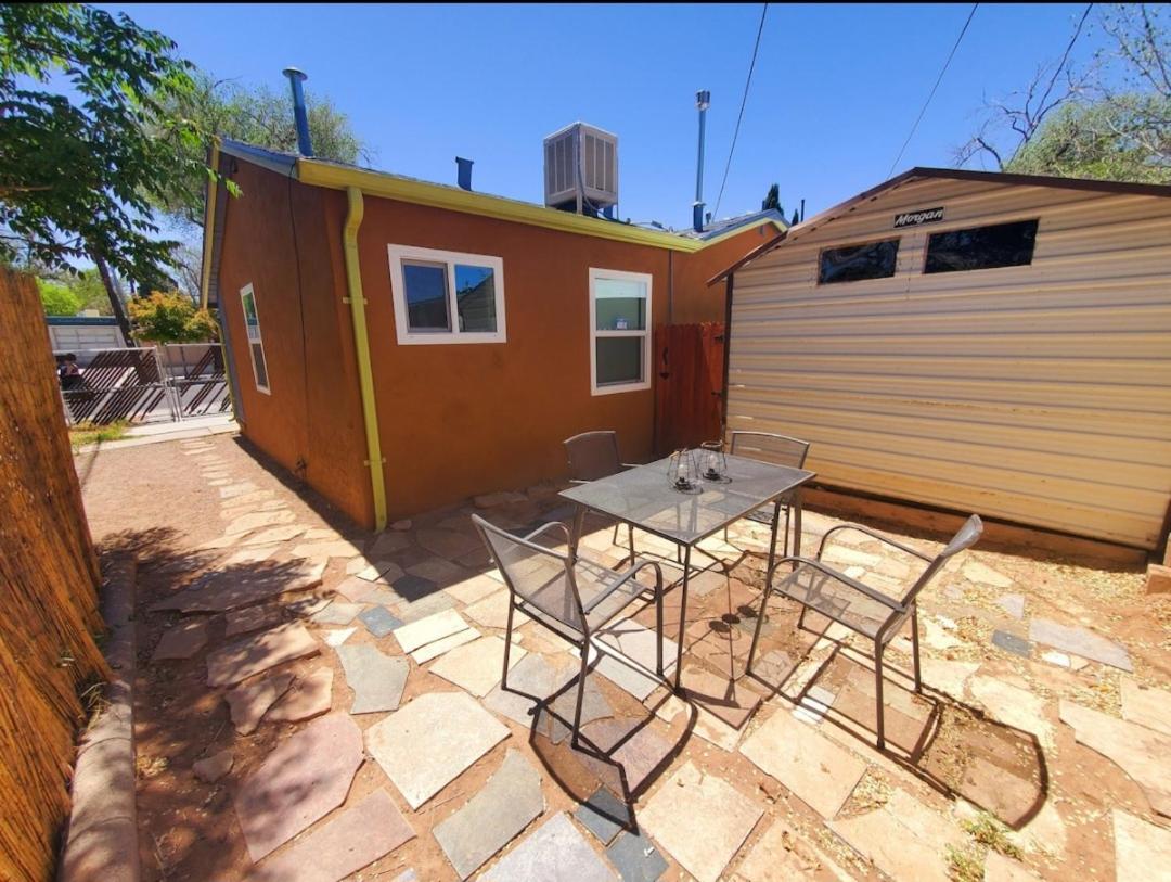 One-Bedroom House photo 3