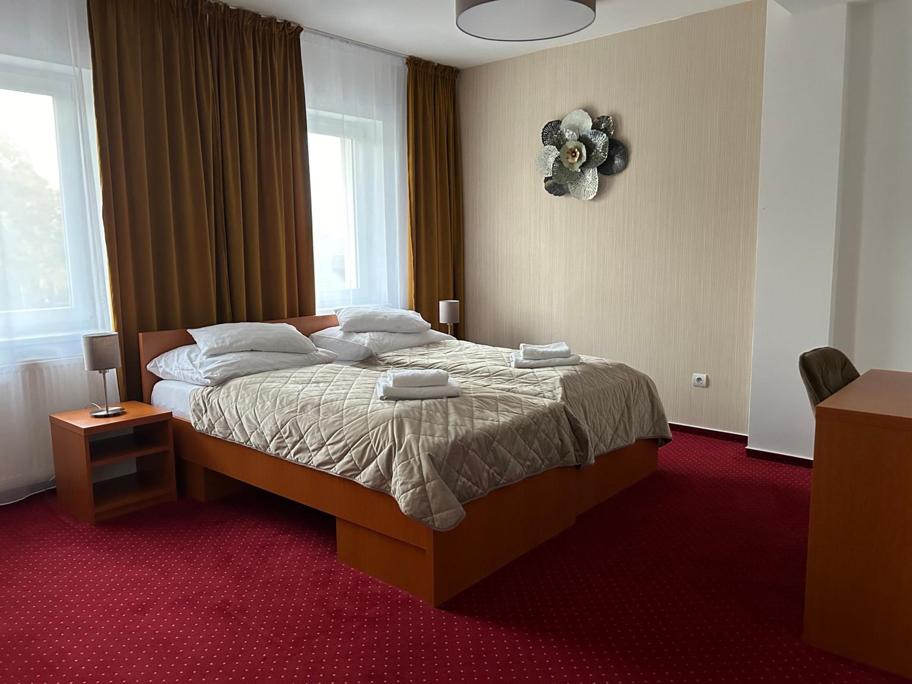 Classic Quadruple Room - Photo 1
